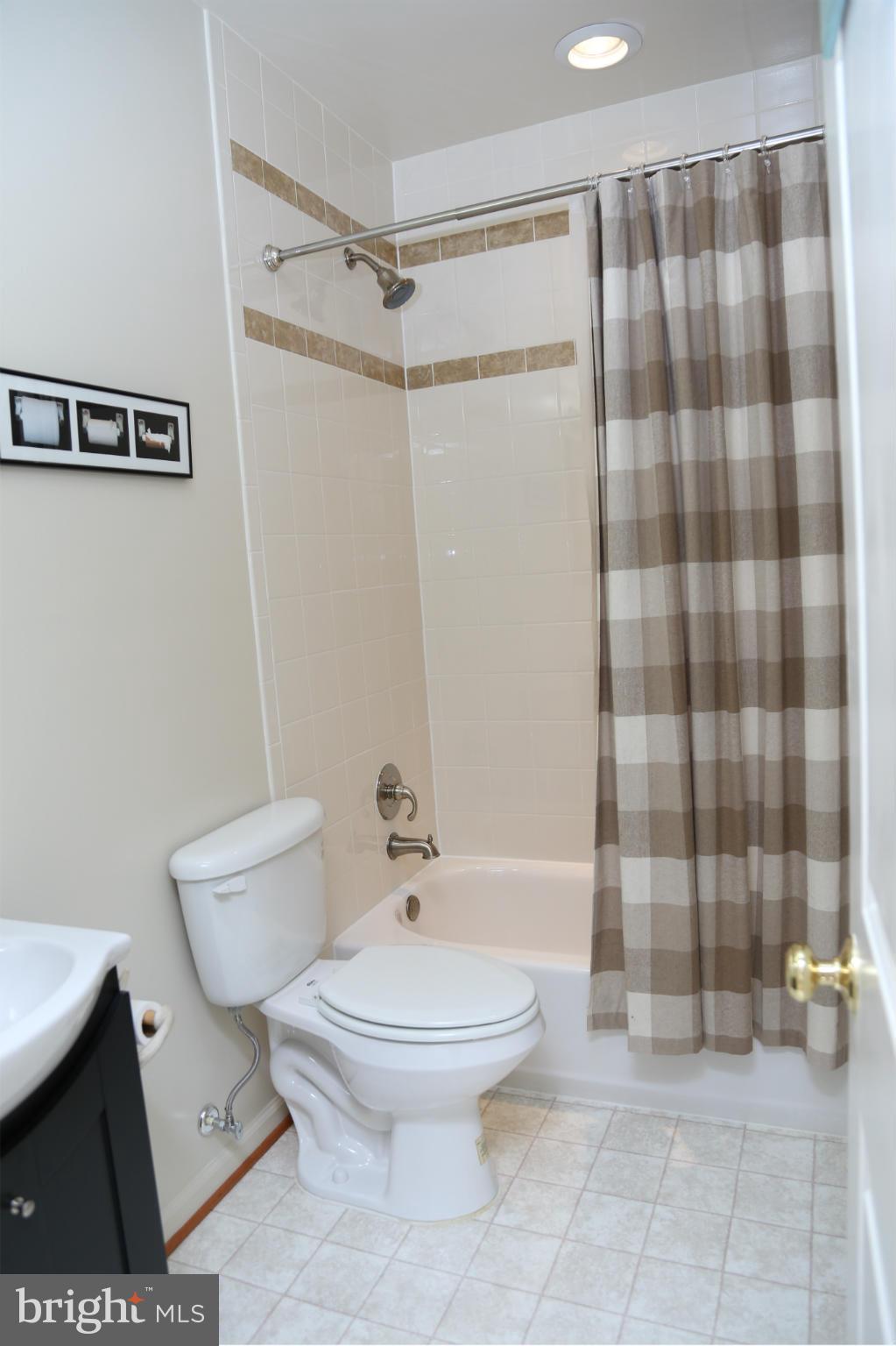 PEMBROOKE - Residential