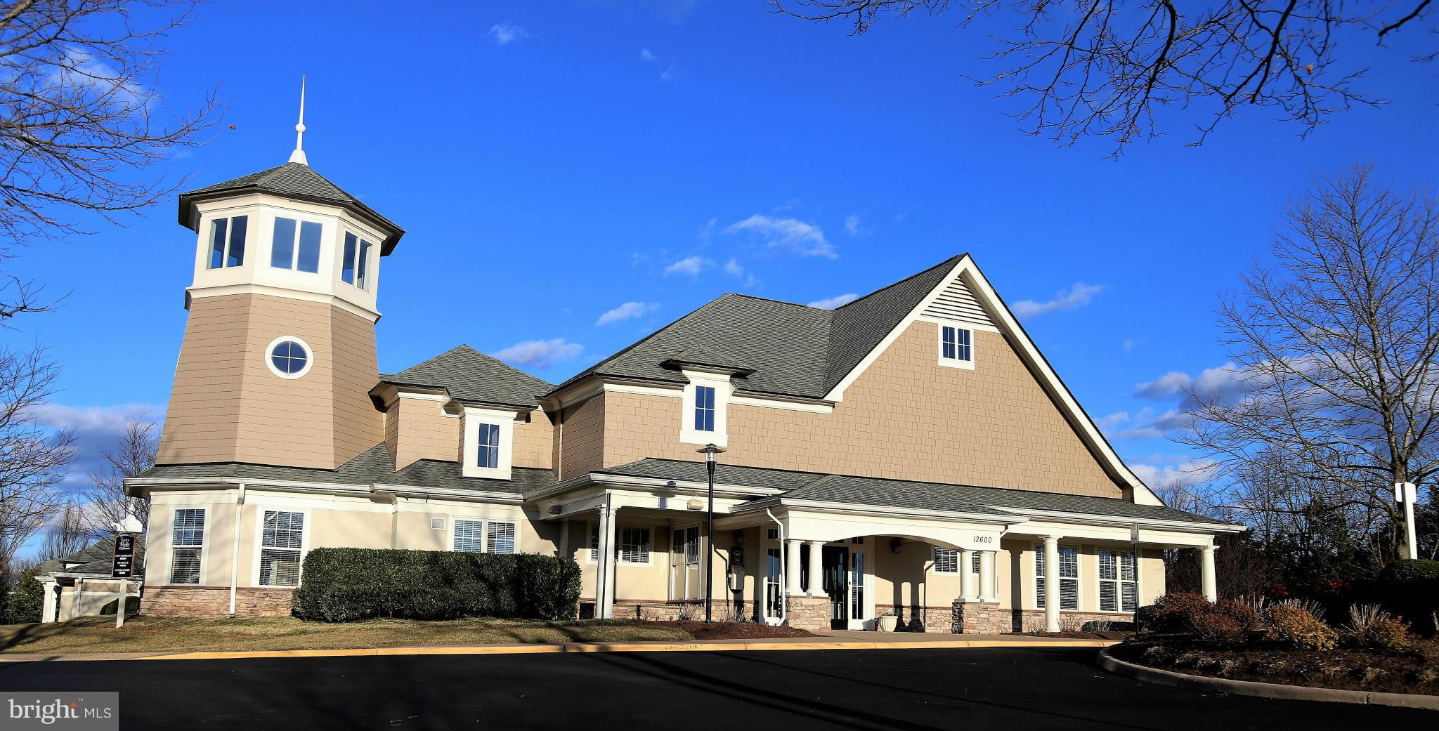 PEMBROOKE - Residential