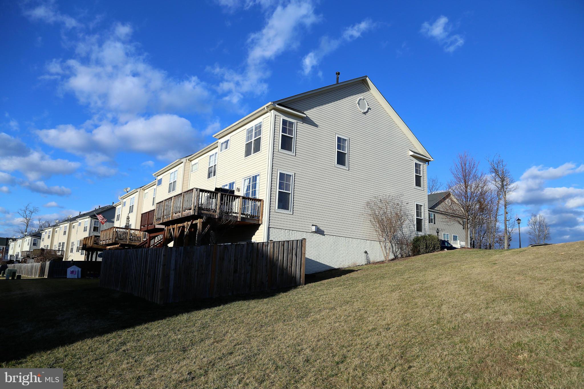 PEMBROOKE - Residential