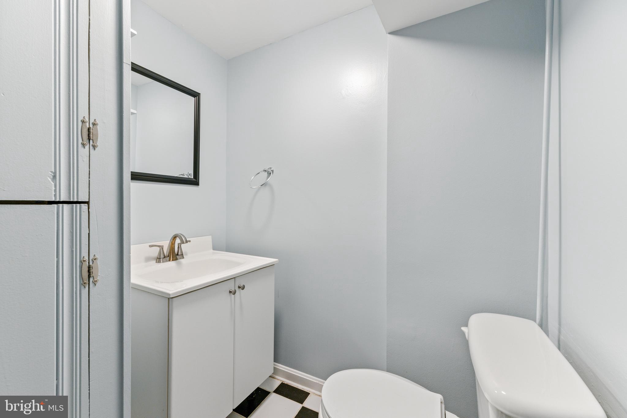 LOCH RAVEN MANOR - Residential Lease