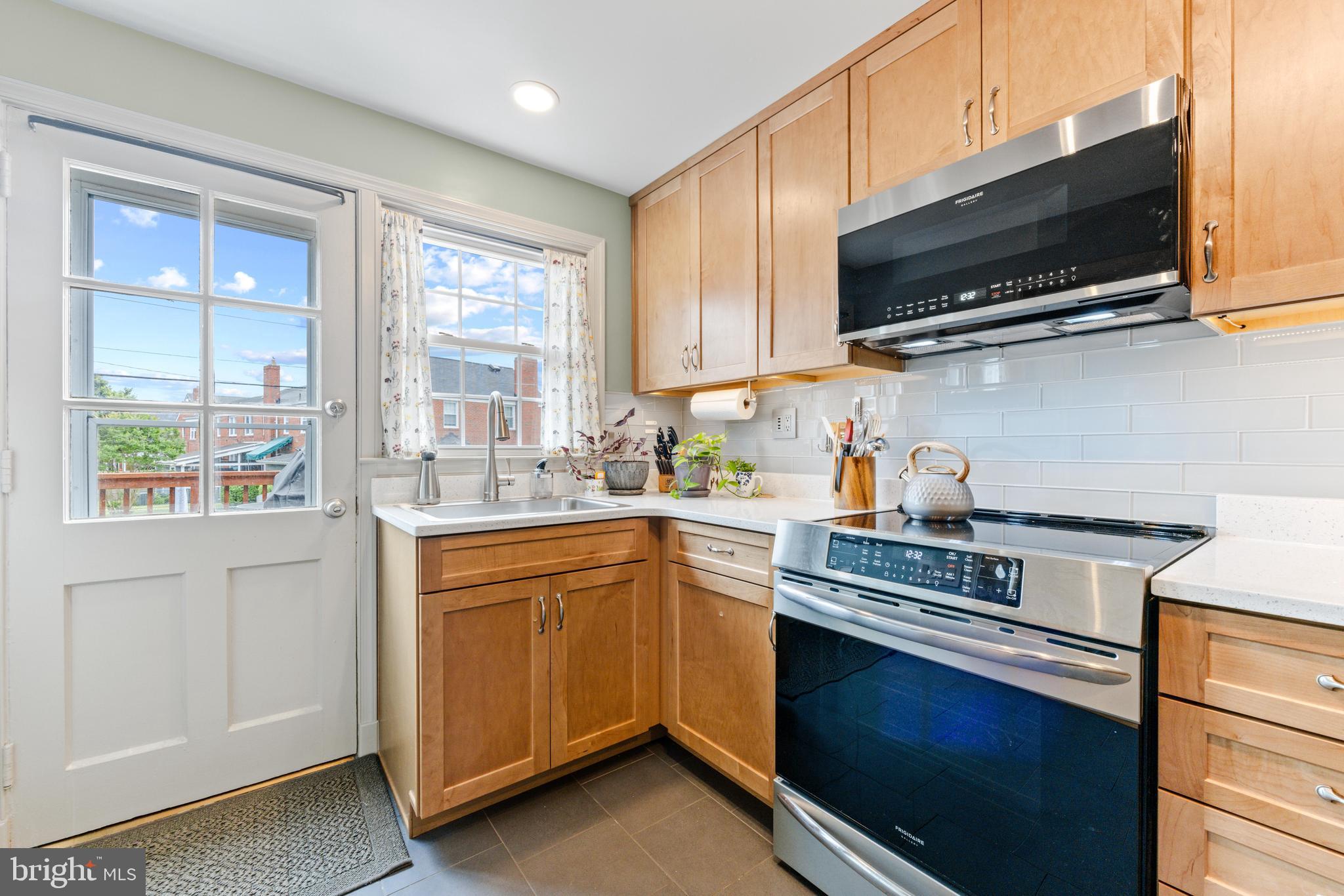 LOCH RAVEN MANOR - Residential Lease