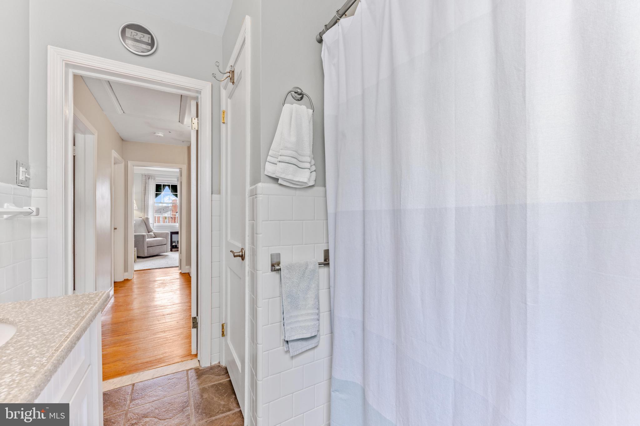 LOCH RAVEN MANOR - Residential Lease