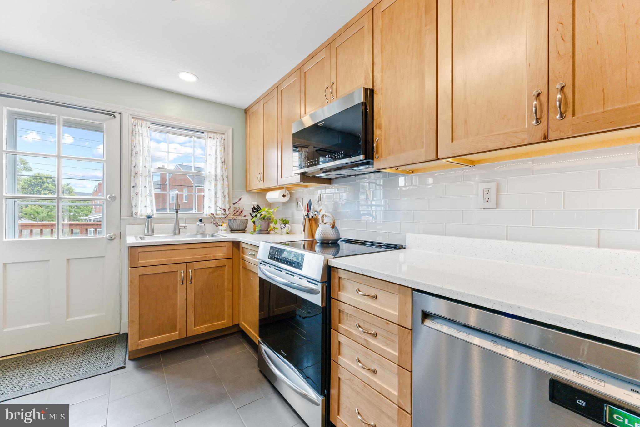 LOCH RAVEN MANOR - Residential Lease