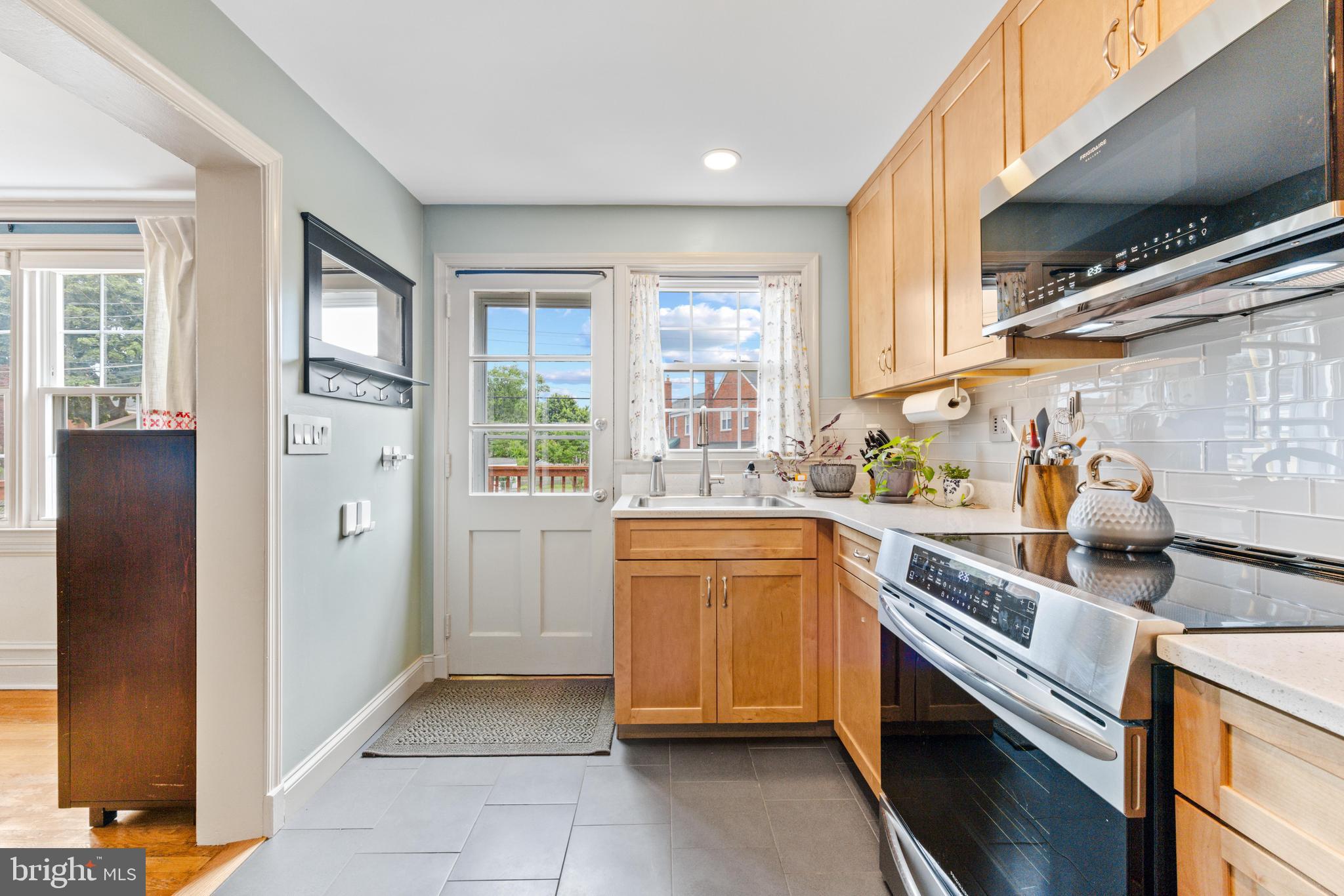 LOCH RAVEN MANOR - Residential Lease