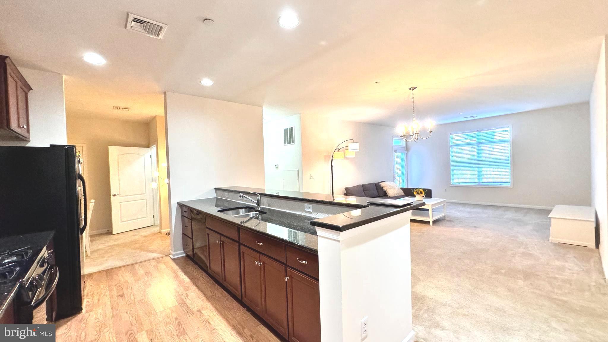 HUNTINGDON VALLEY - Residential