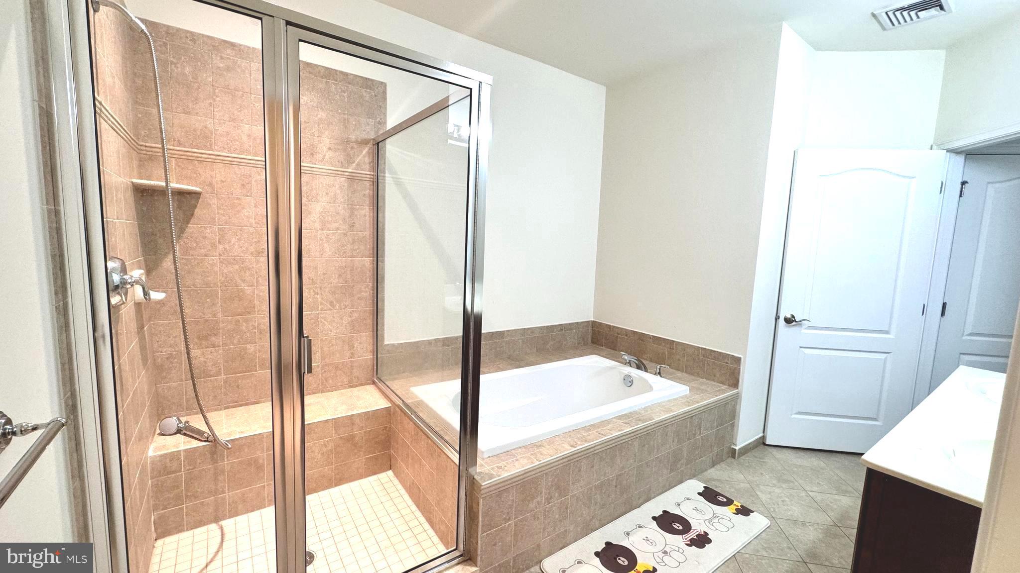 HUNTINGDON VALLEY - Residential