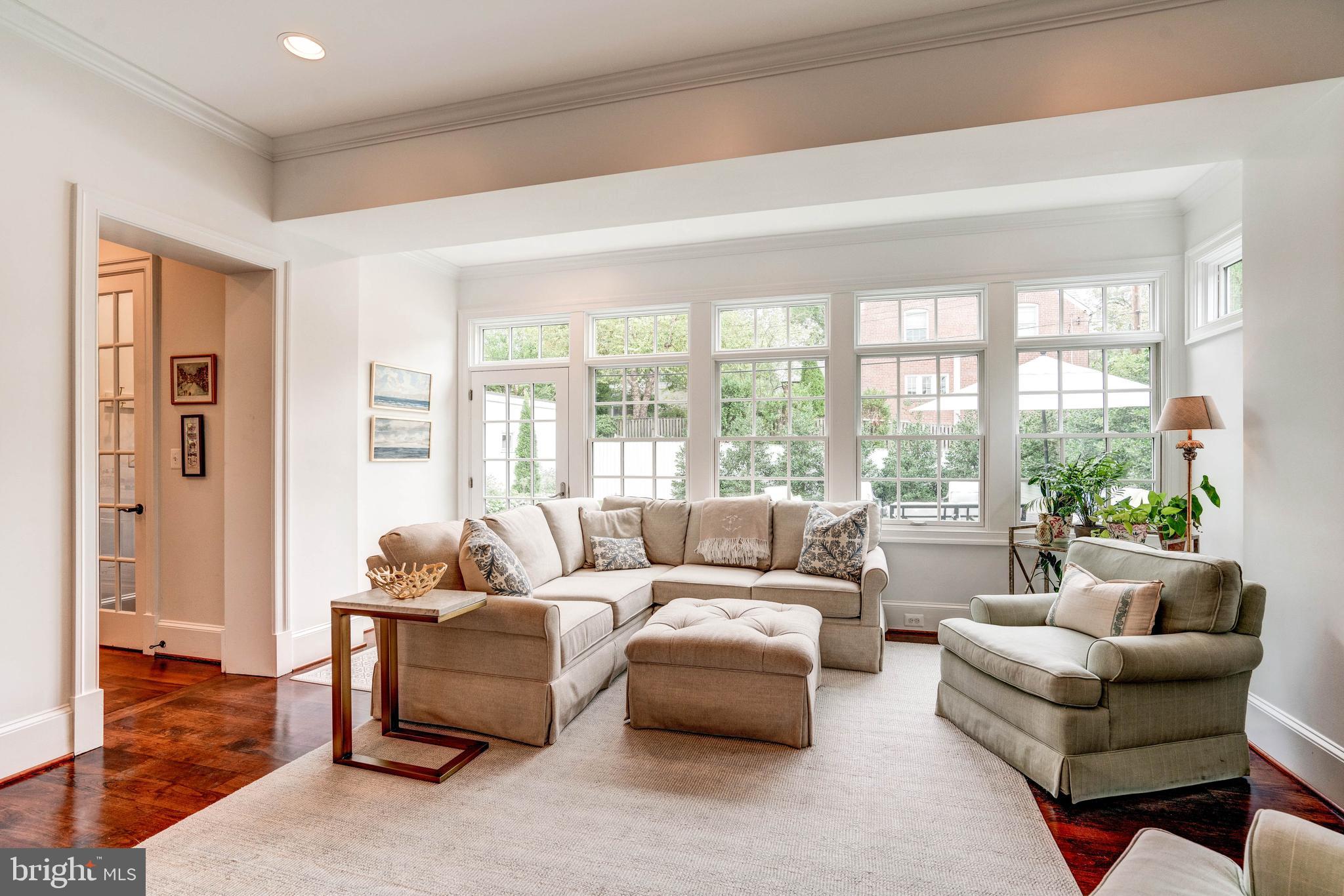 SPRING VALLEY - Residential