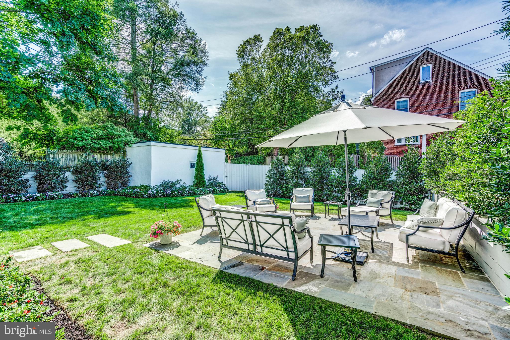 SPRING VALLEY - Residential