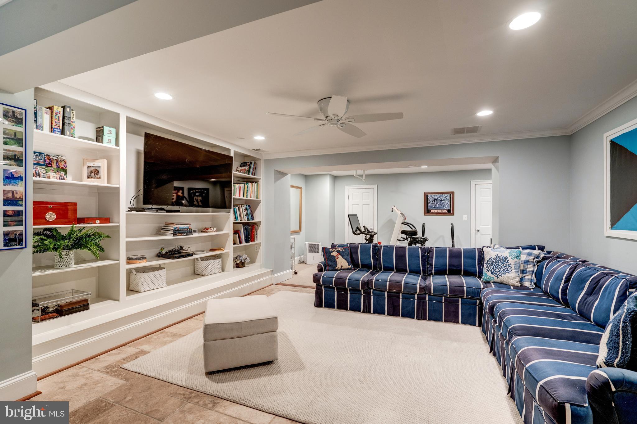 SPRING VALLEY - Residential