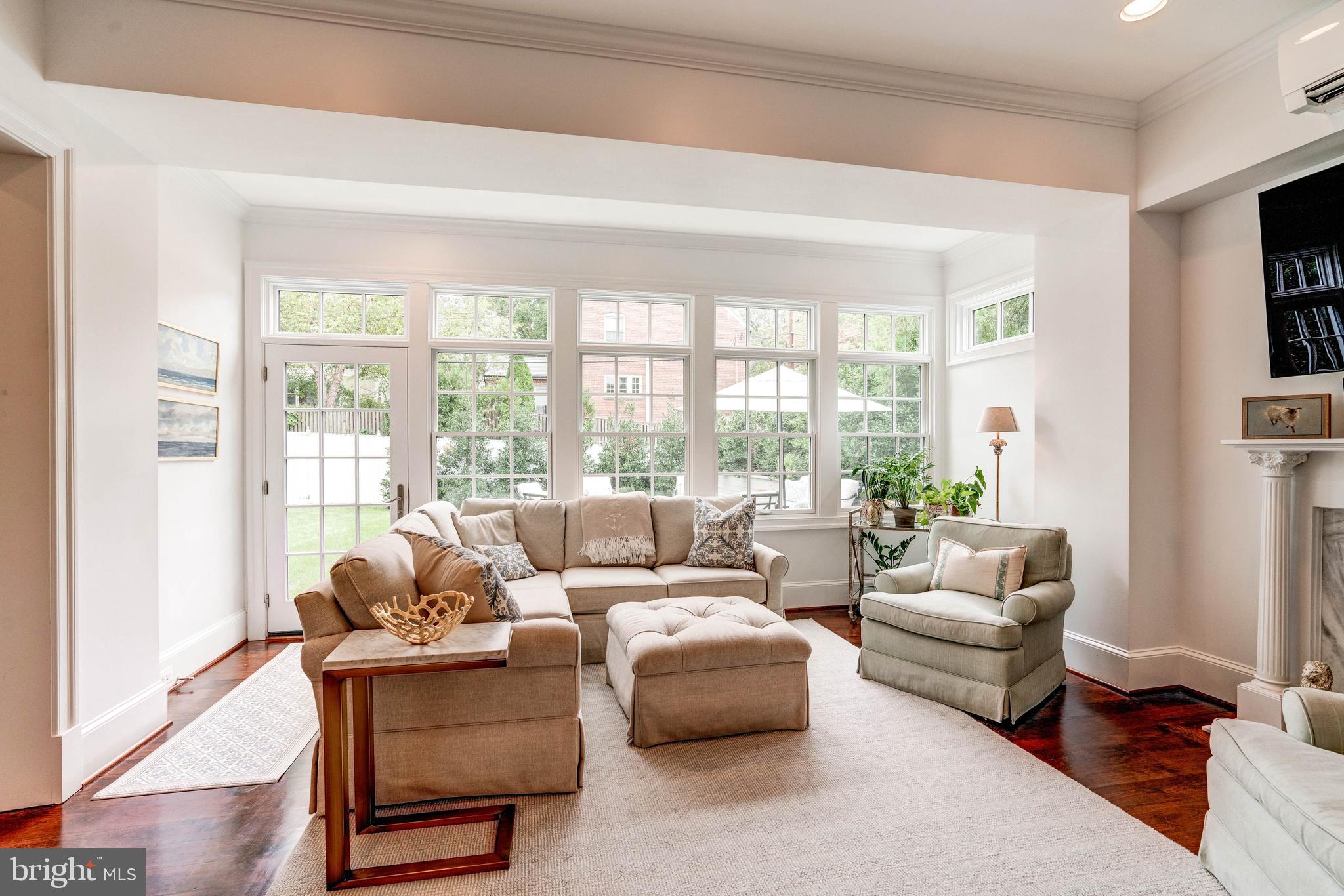 SPRING VALLEY - Residential