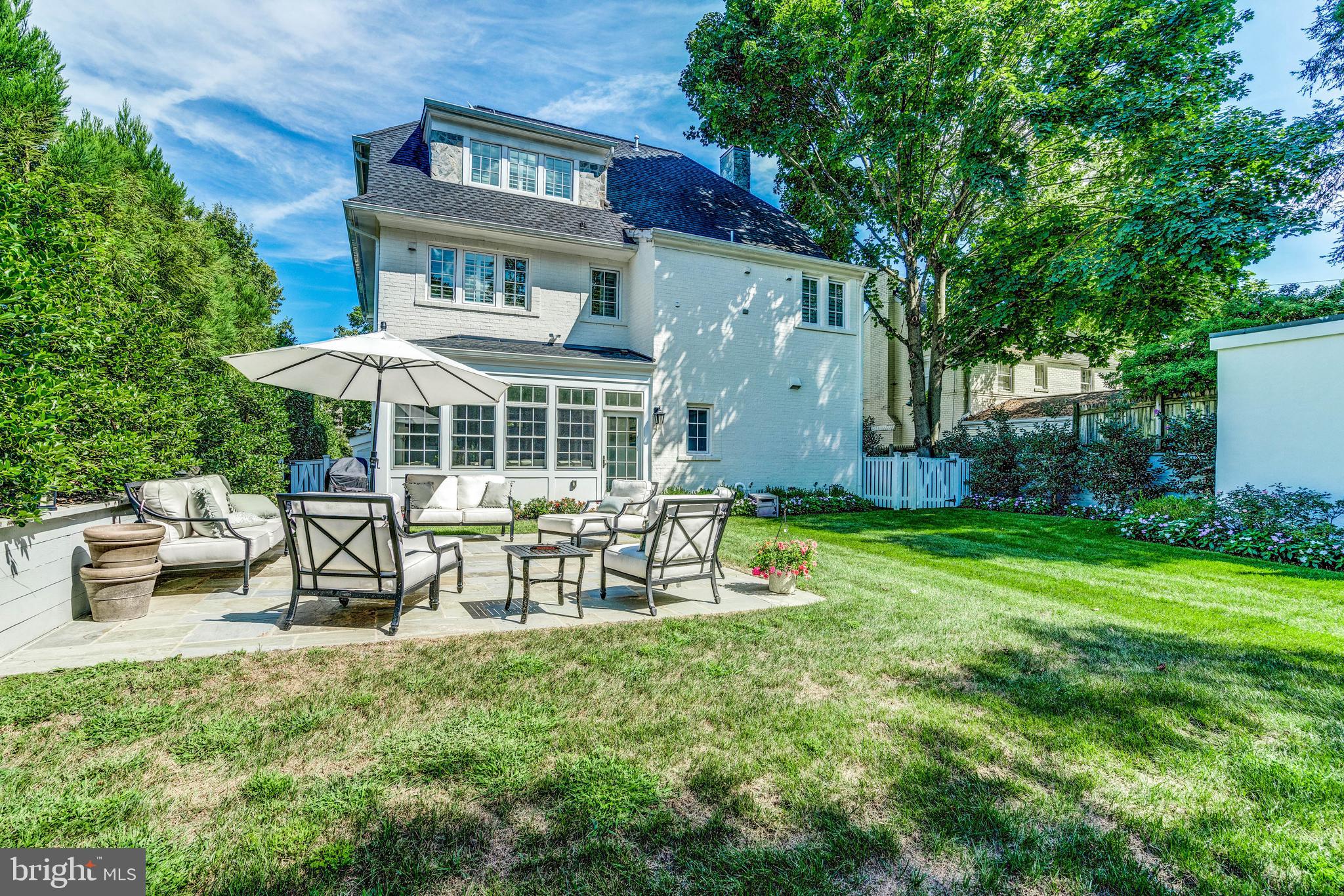 SPRING VALLEY - Residential