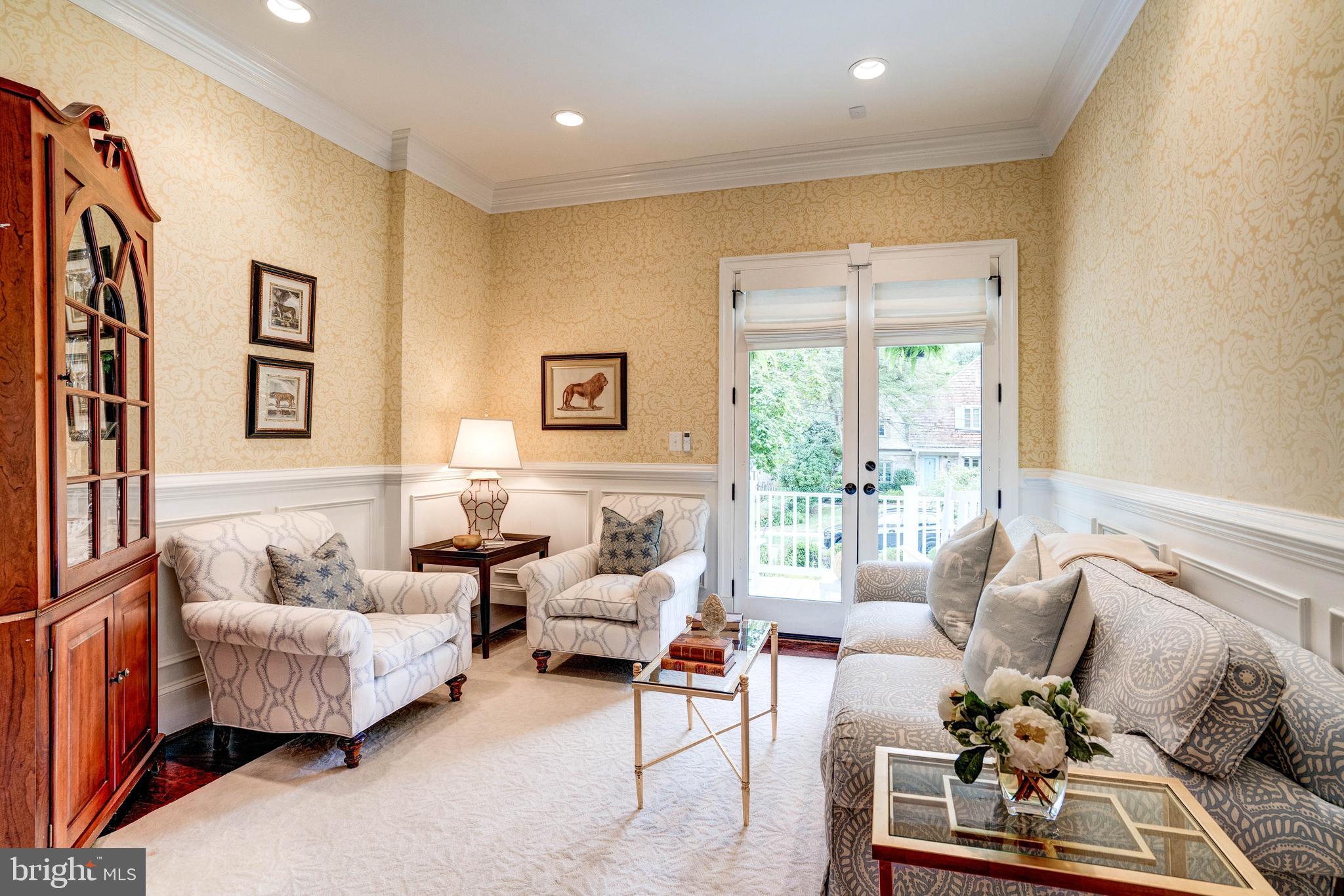 SPRING VALLEY - Residential