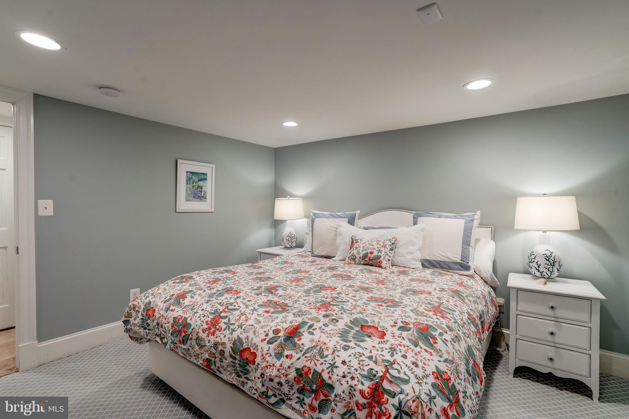 SPRING VALLEY - Residential