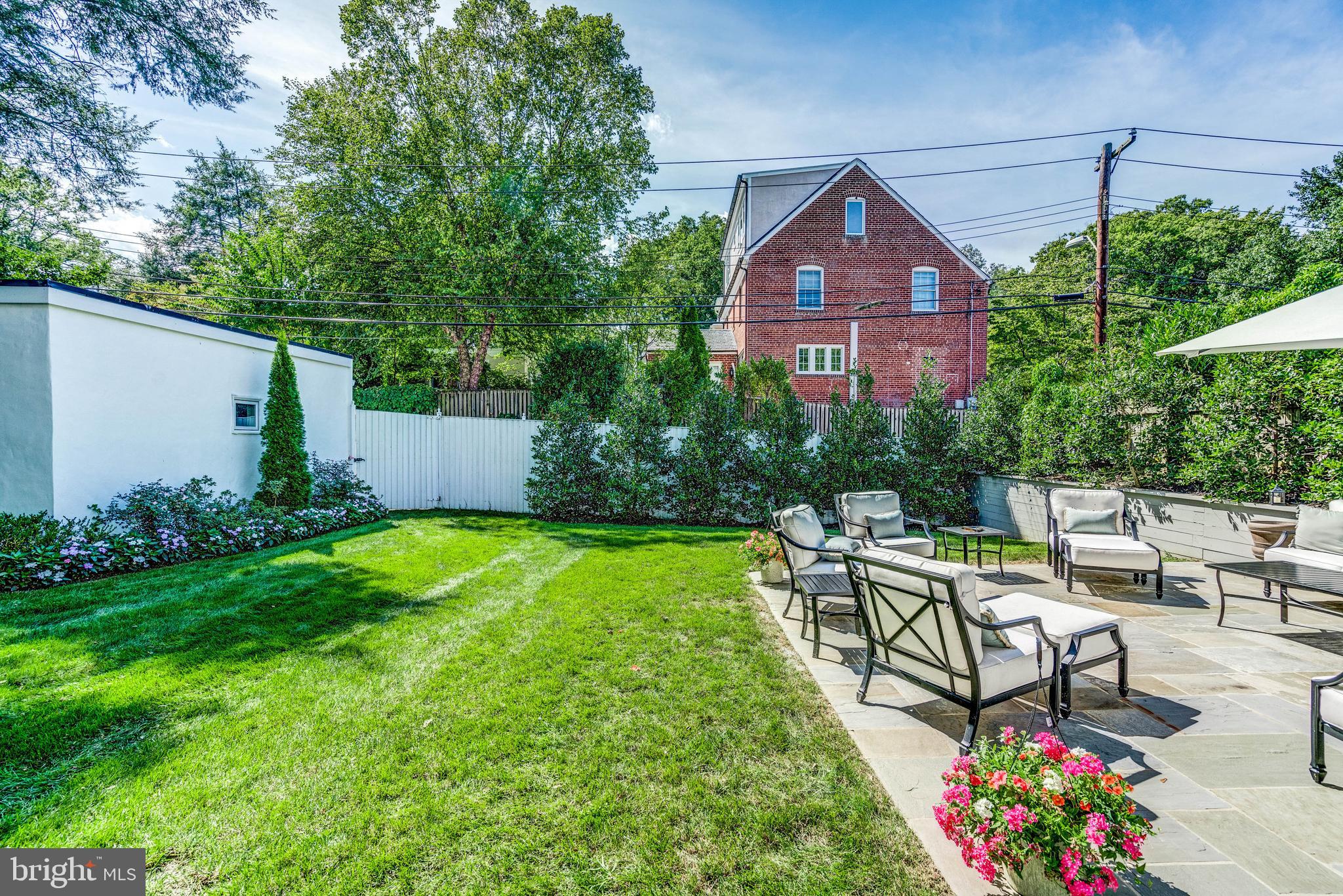 SPRING VALLEY - Residential