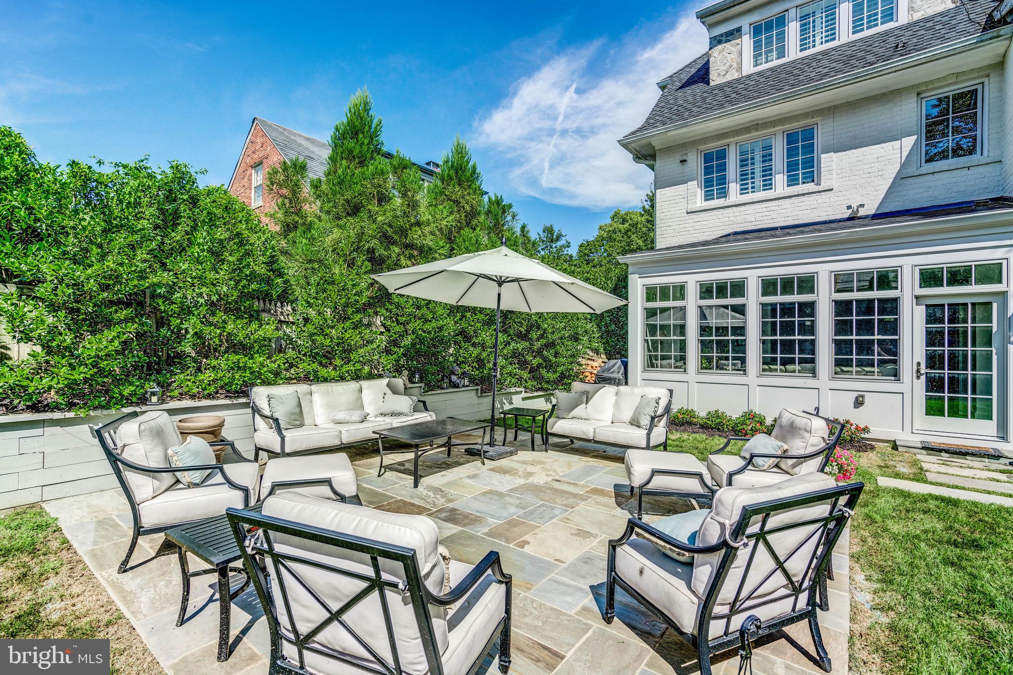SPRING VALLEY - Residential
