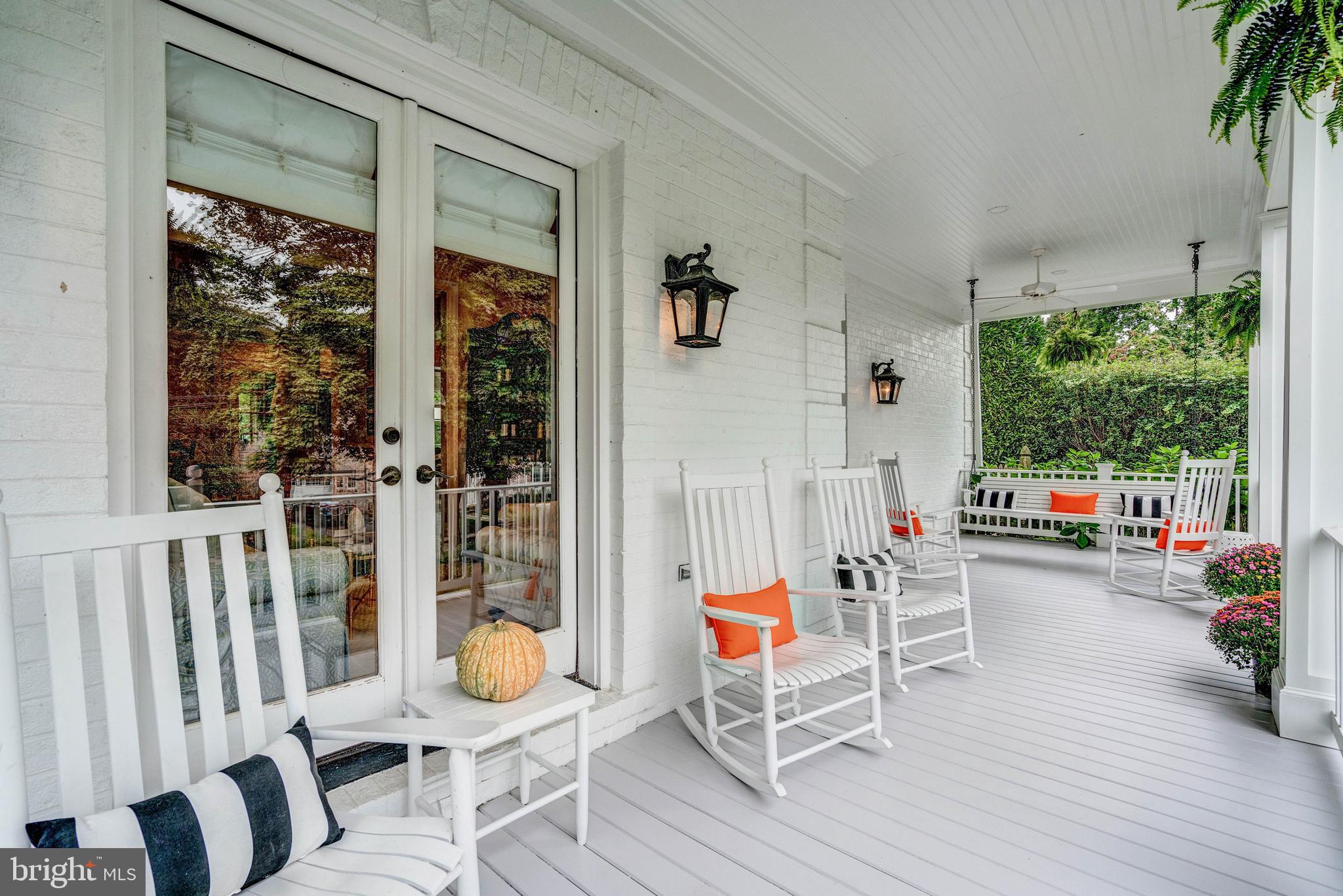 SPRING VALLEY - Residential