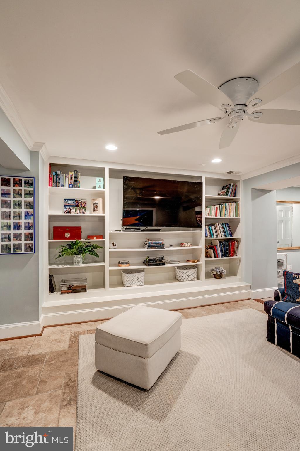 SPRING VALLEY - Residential
