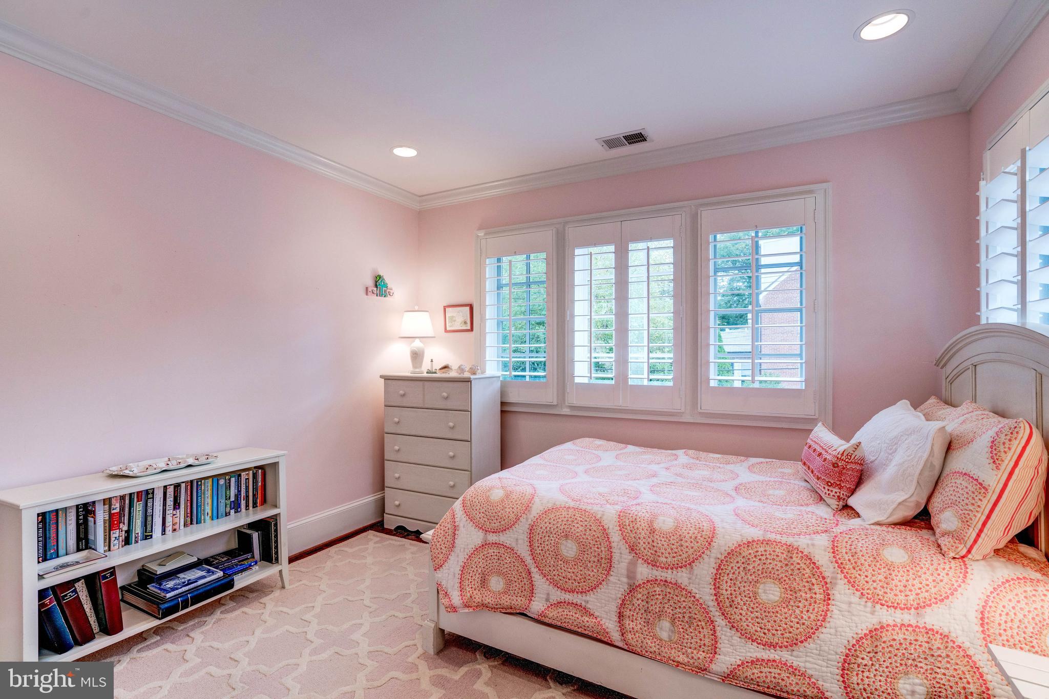 SPRING VALLEY - Residential