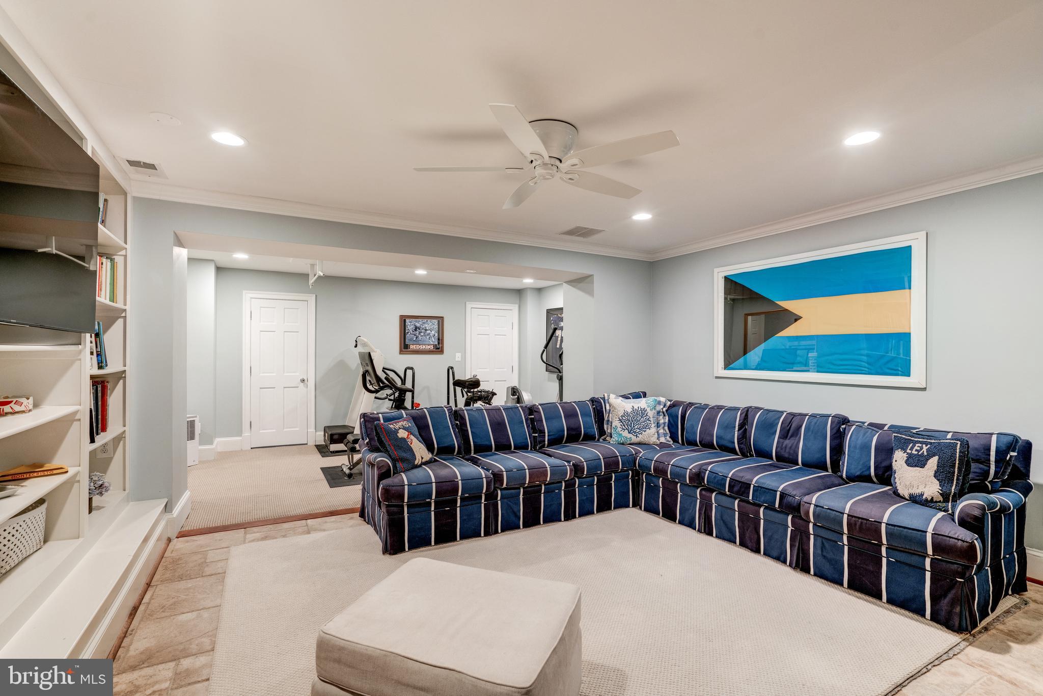 SPRING VALLEY - Residential