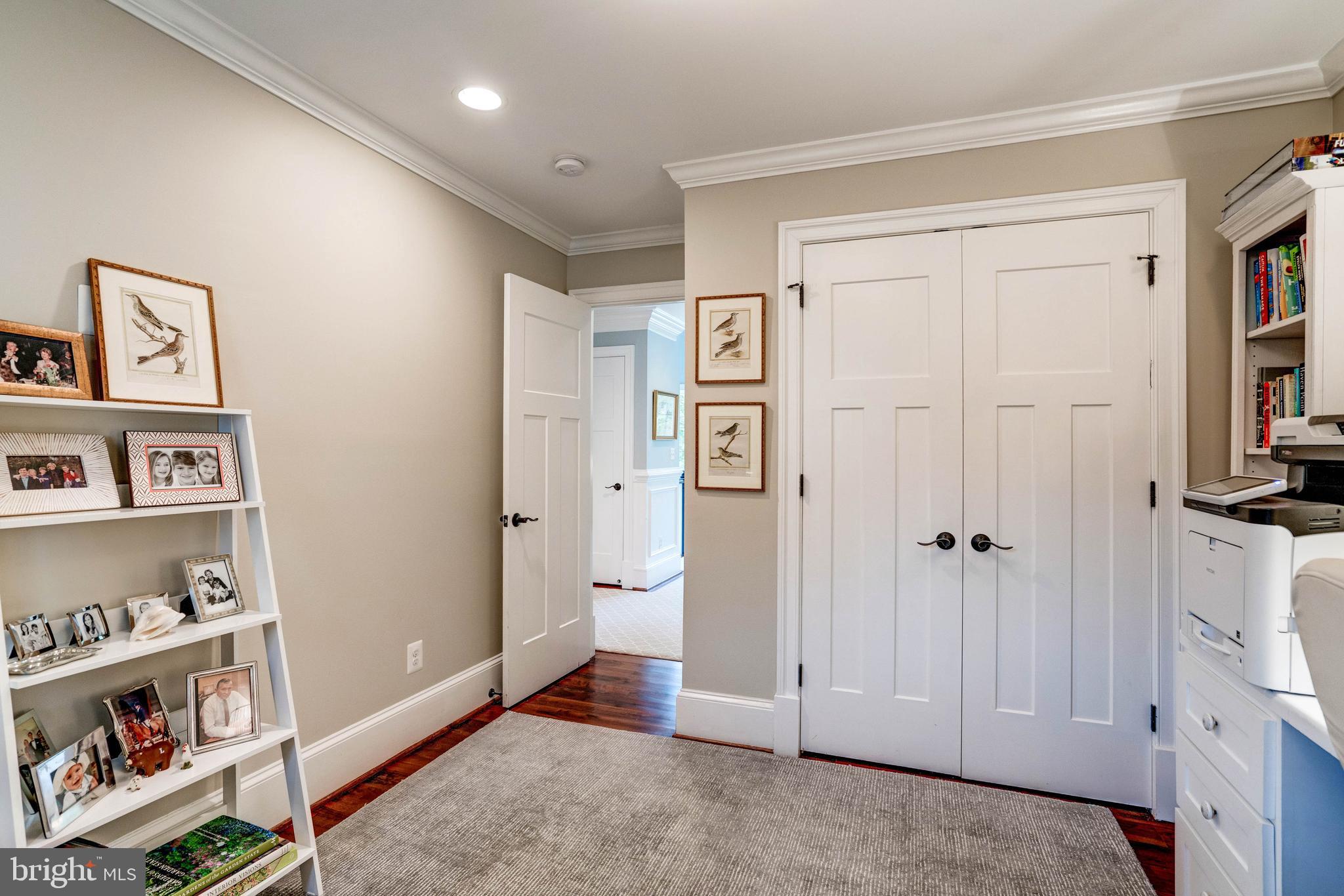SPRING VALLEY - Residential