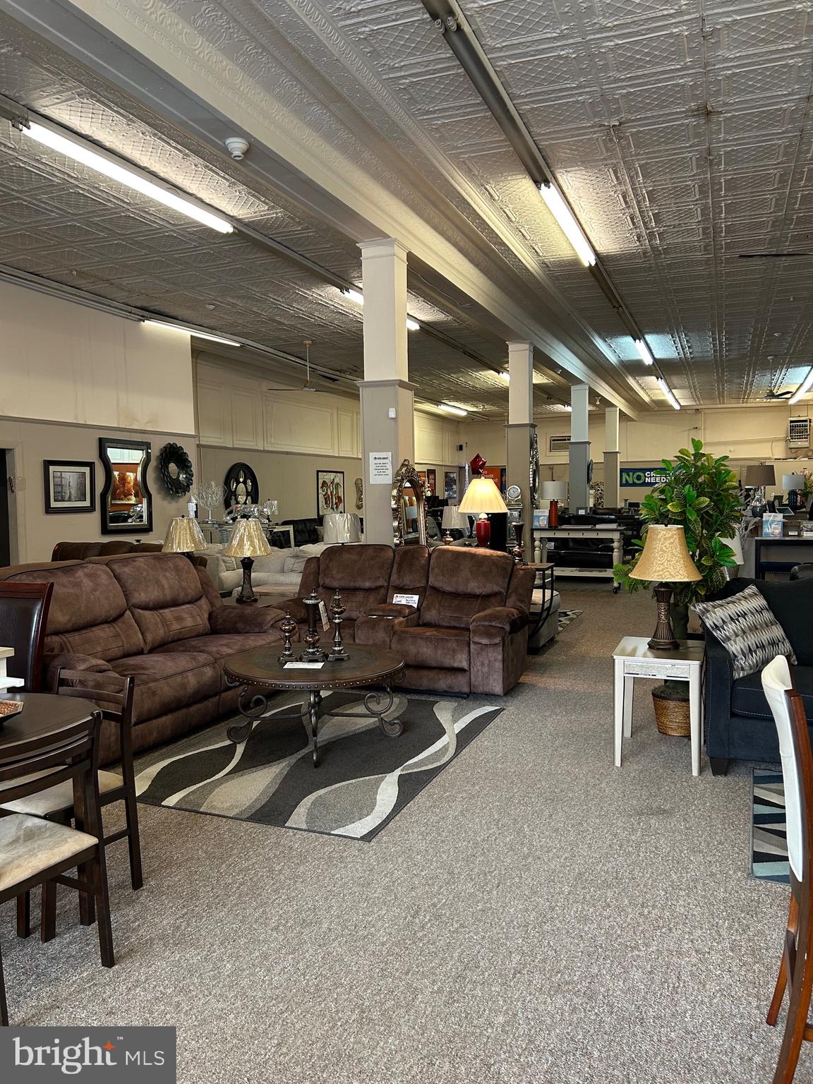 4021 MARKET STREET 25