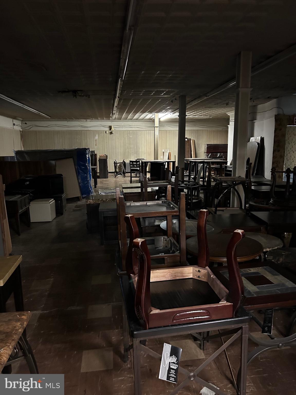 UNIVERSITY CITY - Commercial Sale