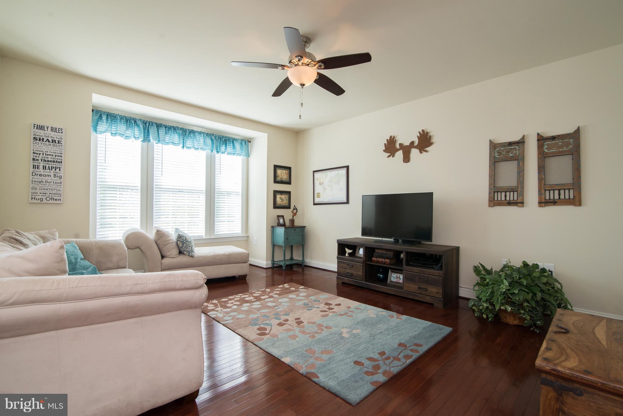 LAKELAND PLACE - Residential