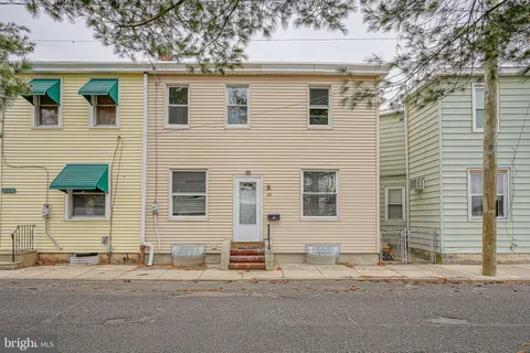 MLS: NJCD2108534