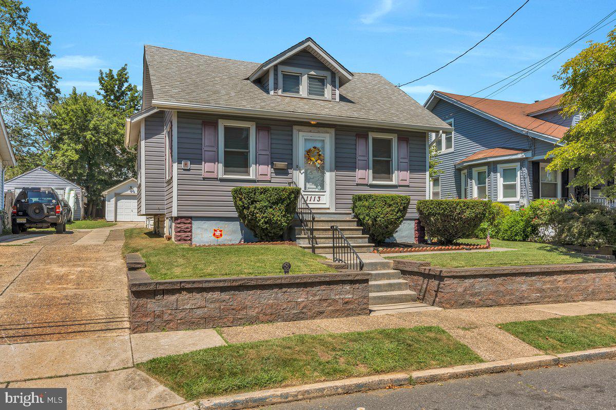 1113 NEWTON AVENUE