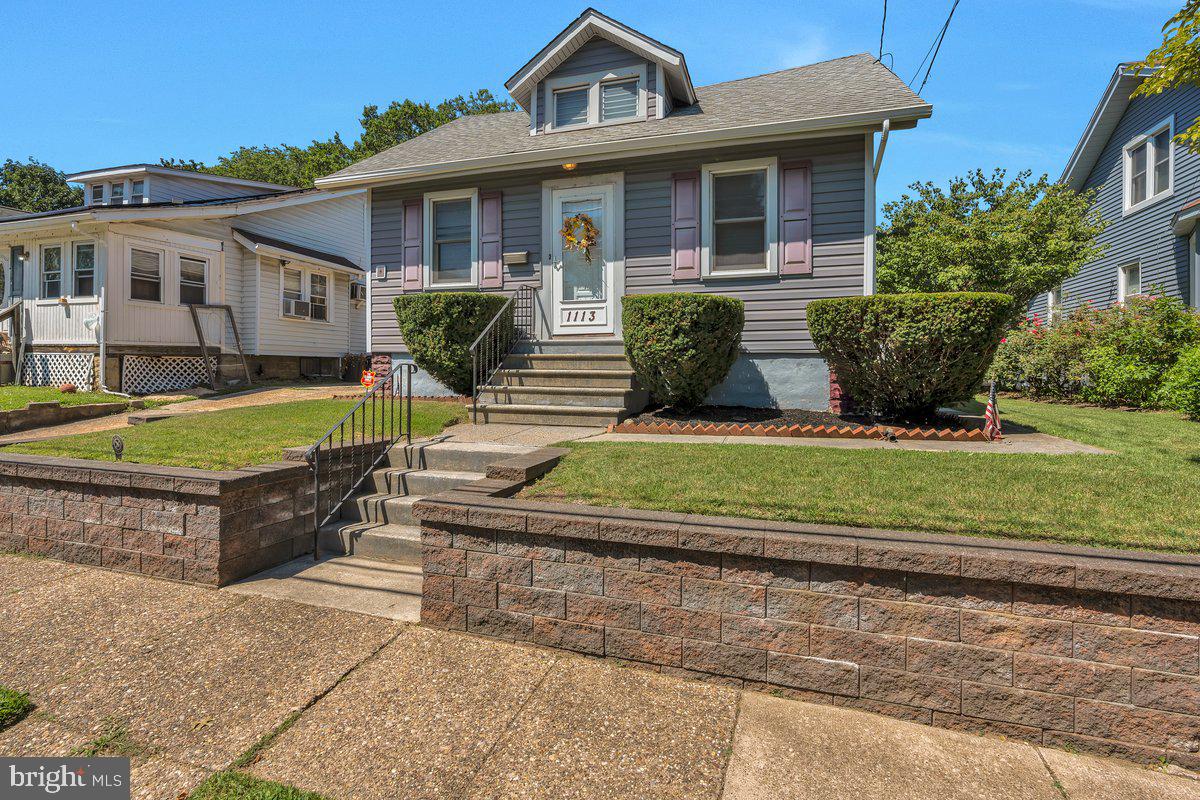 1113 NEWTON AVENUE