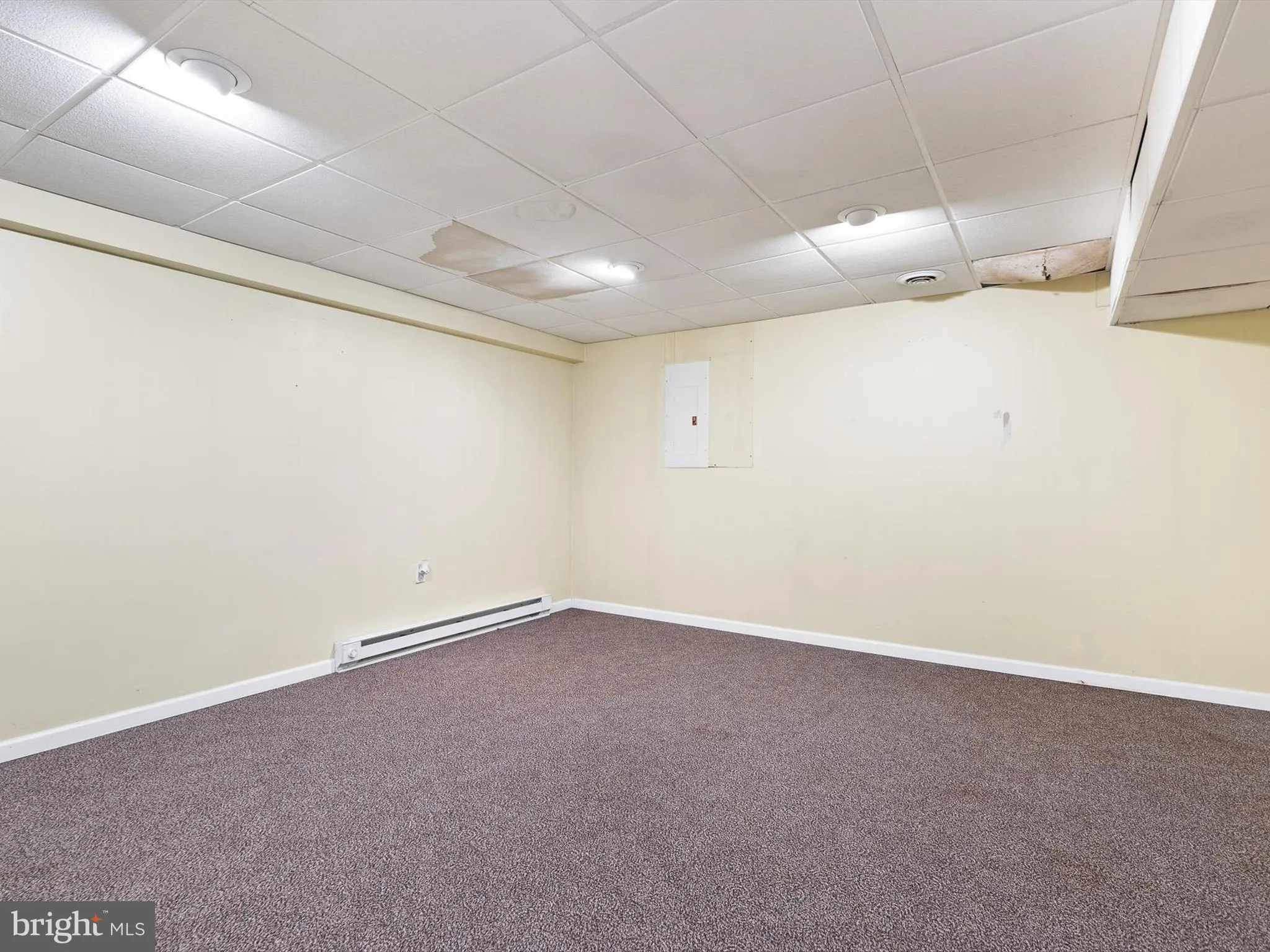 Newark, Delaware 19711, United States, 3 Bedrooms Bedrooms, ,3 BathroomsBathrooms,Residential,Pending,158080