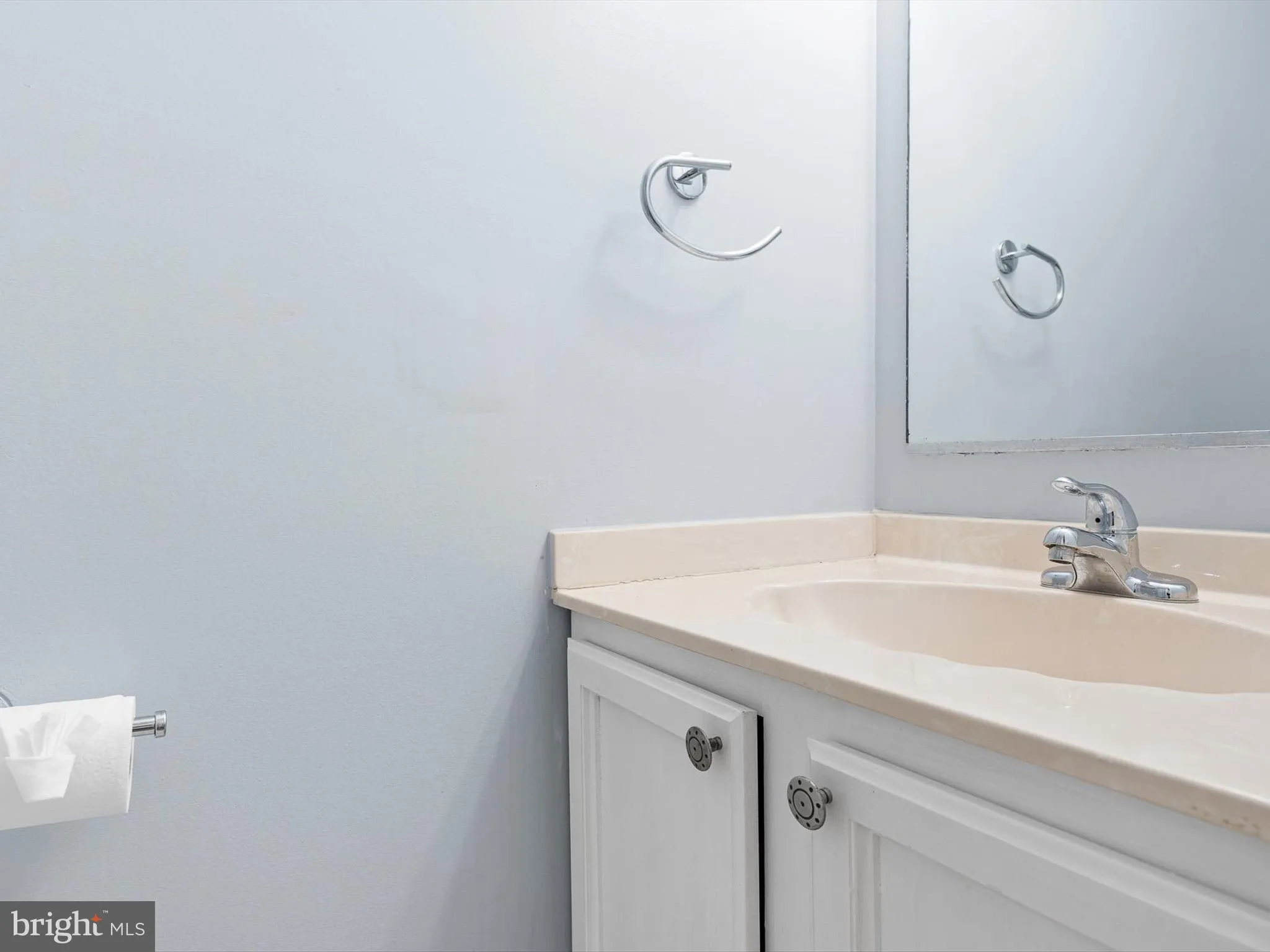 Newark, Delaware 19711, United States, 3 Bedrooms Bedrooms, ,3 BathroomsBathrooms,Residential,Pending,158080