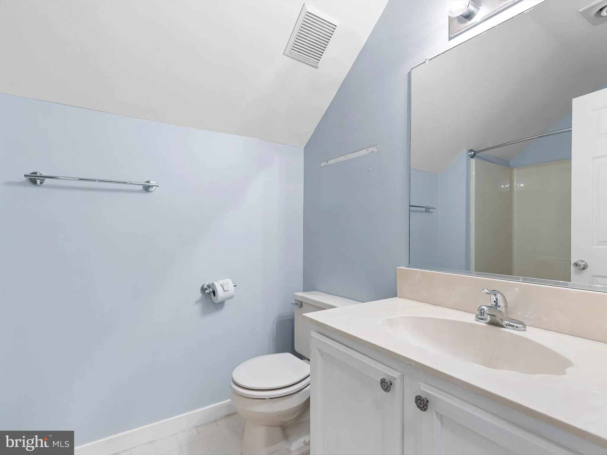 Newark, Delaware 19711, United States, 3 Bedrooms Bedrooms, ,3 BathroomsBathrooms,Residential,Pending,158080