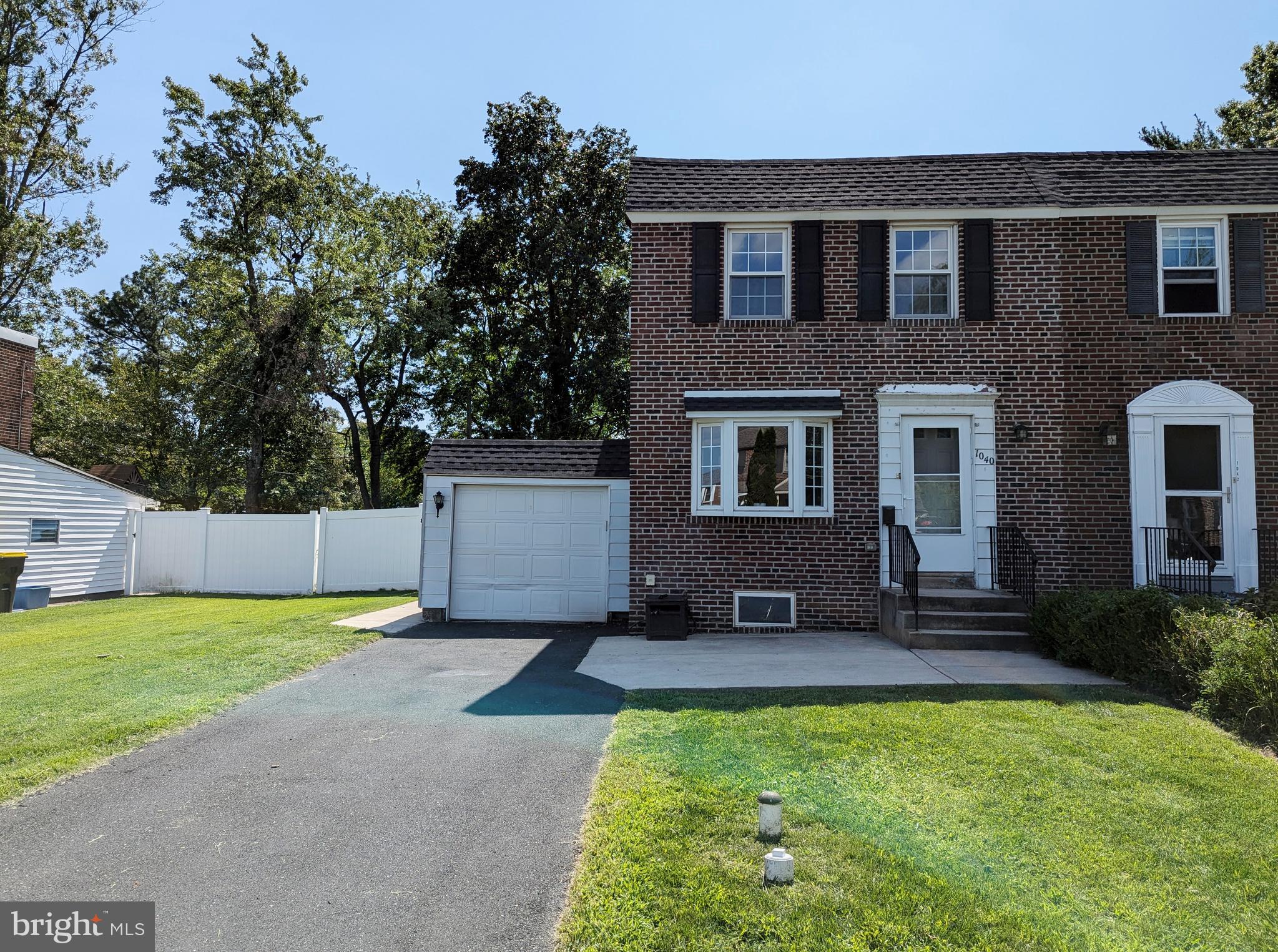LANSDALE - Residential