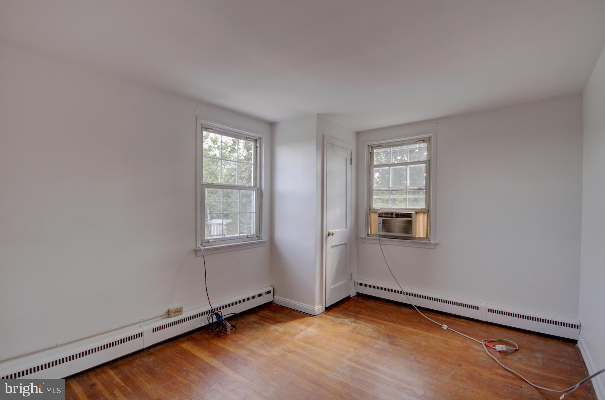 LANSDALE - Residential