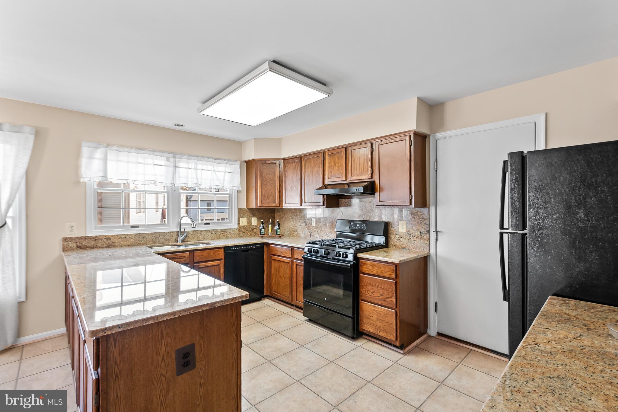 FOX RUN NORTH - Residential