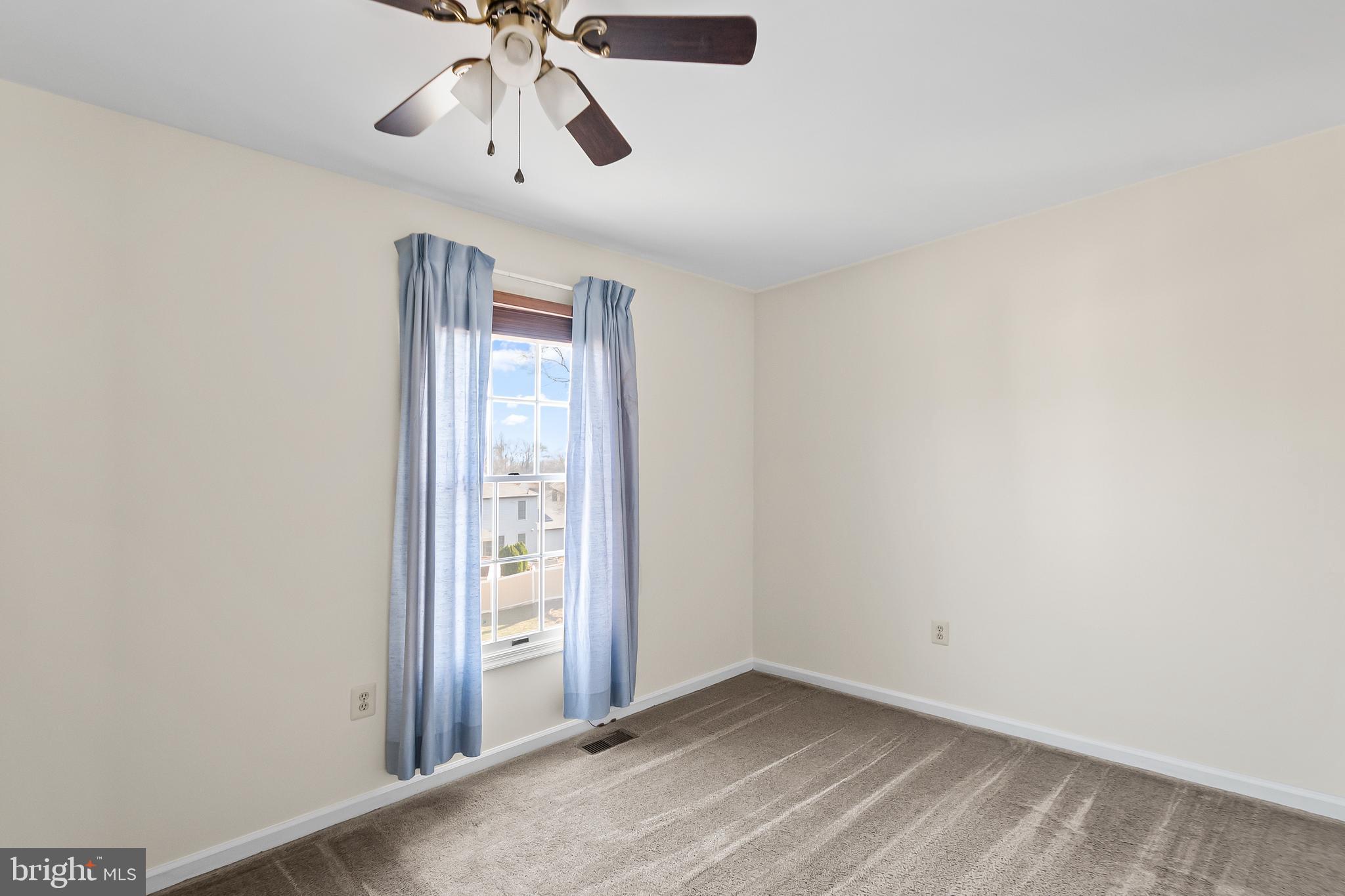 FOX RUN NORTH - Residential