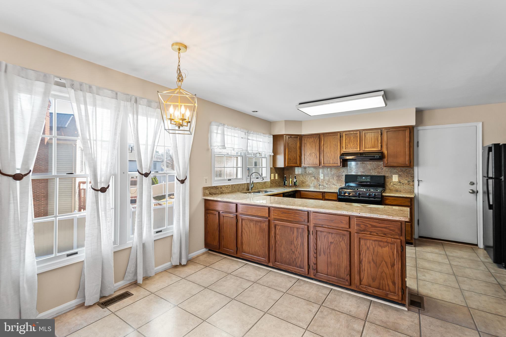 FOX RUN NORTH - Residential