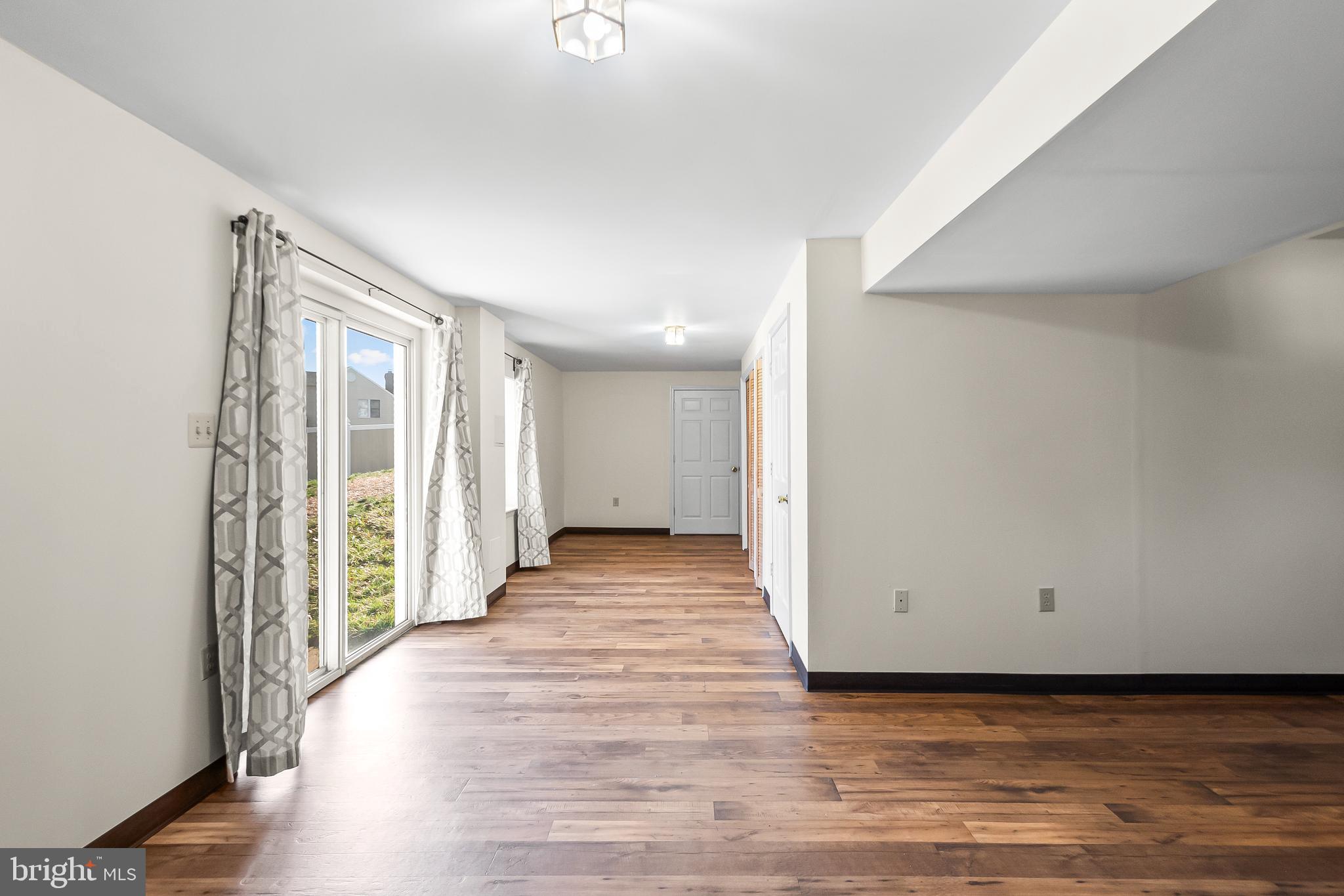 FOX RUN NORTH - Residential