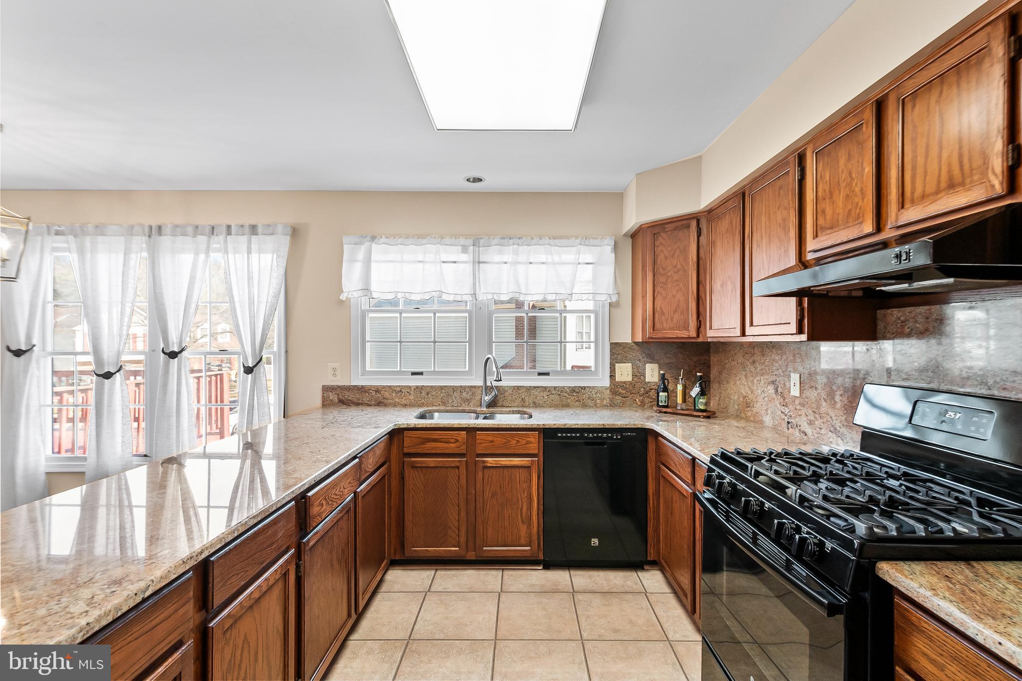 FOX RUN NORTH - Residential