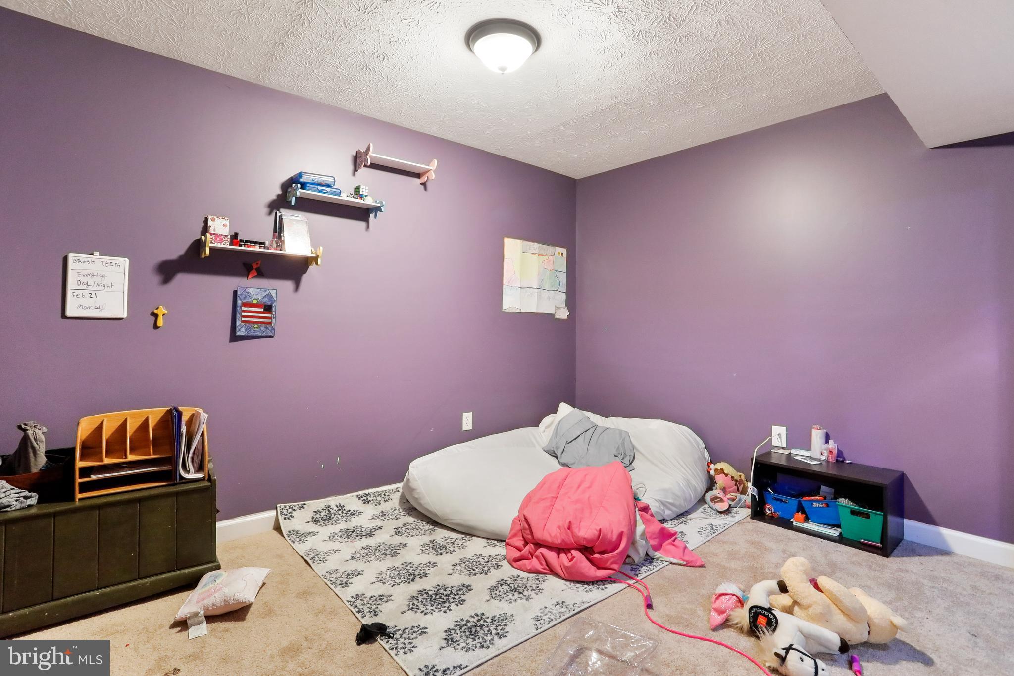 ELISE COURT - Residential