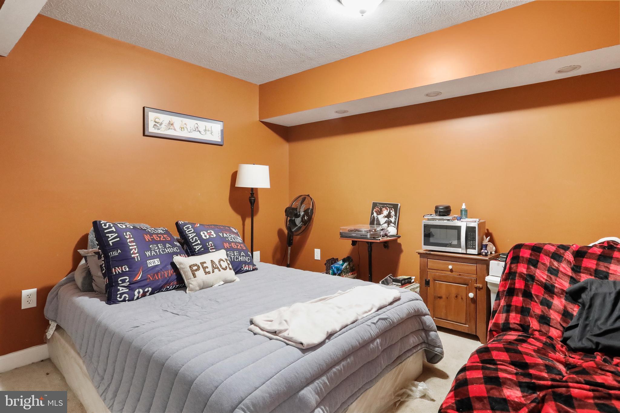 ELISE COURT - Residential