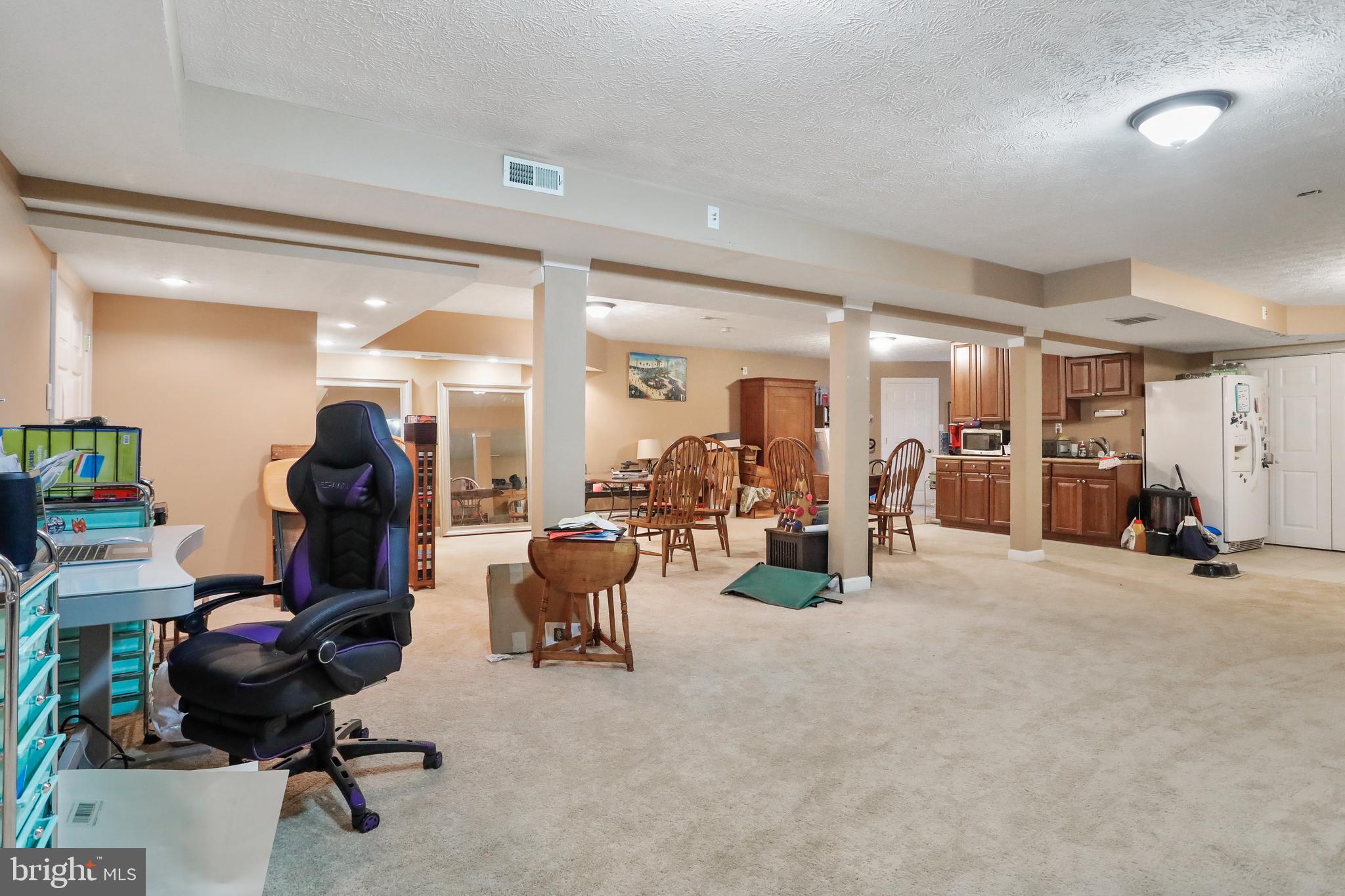 ELISE COURT - Residential