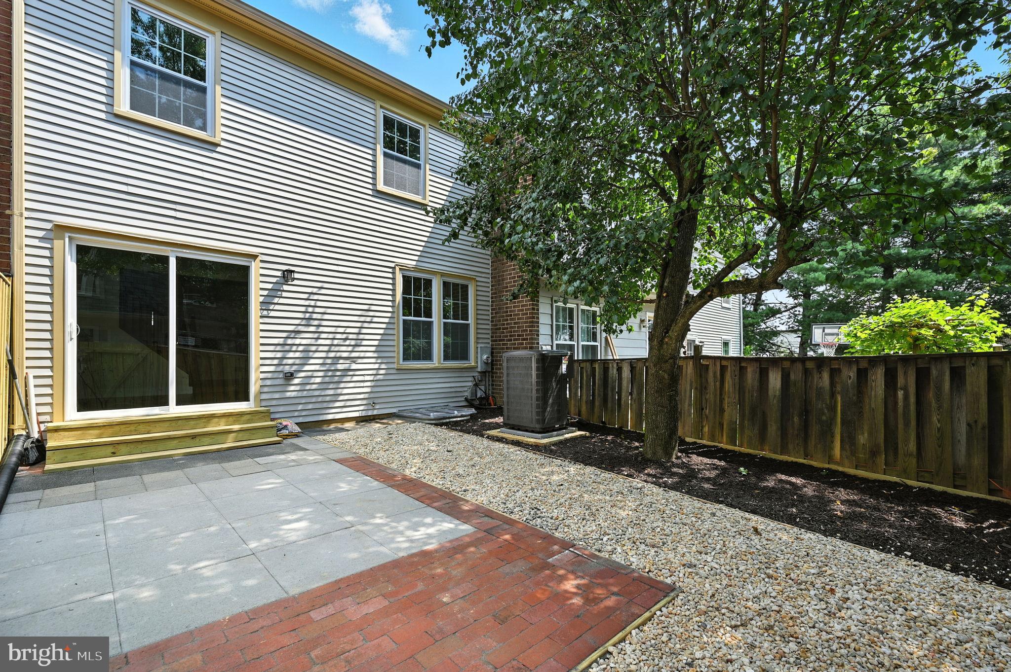 COMSTOCK - Residential