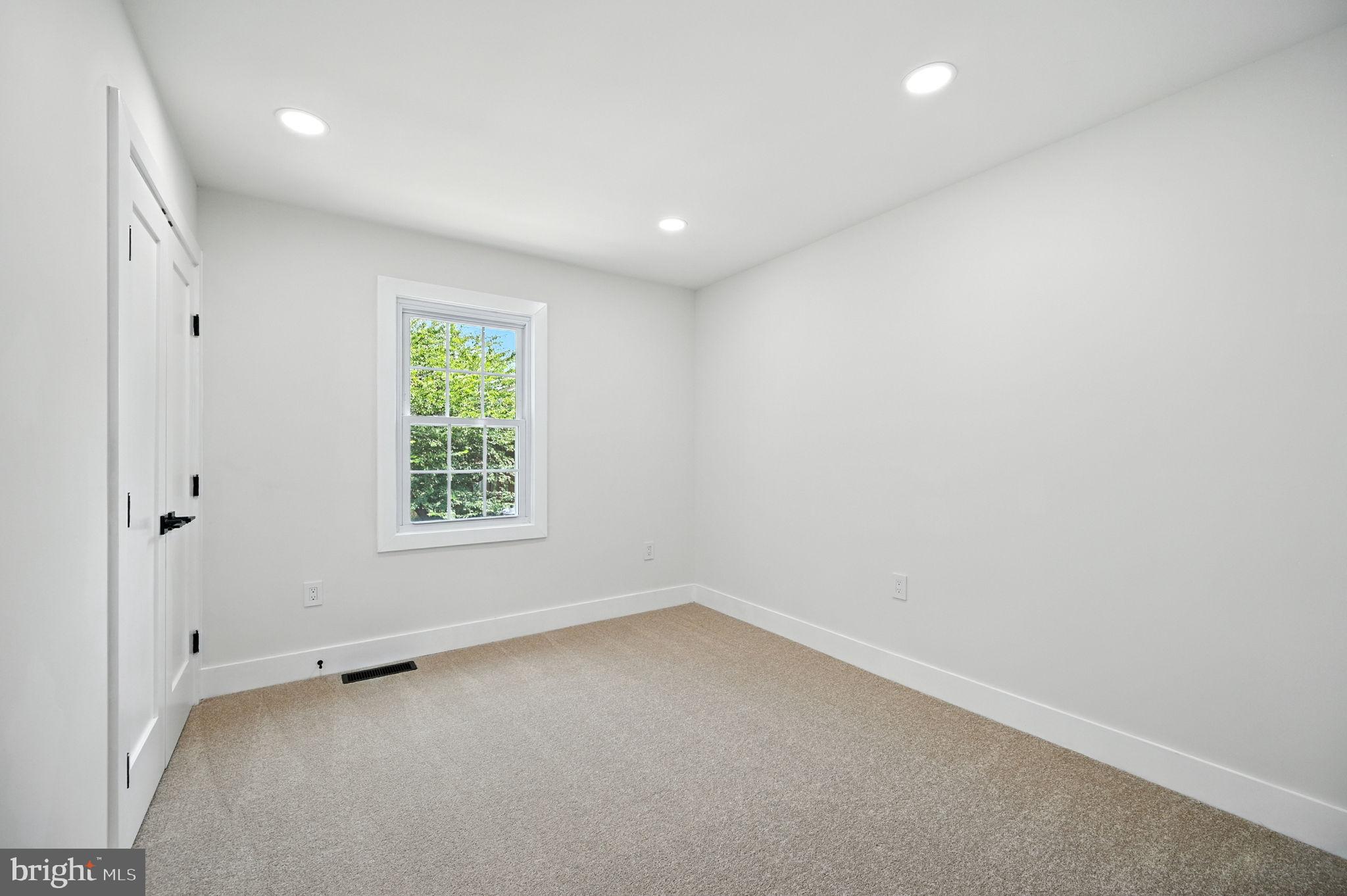 COMSTOCK - Residential