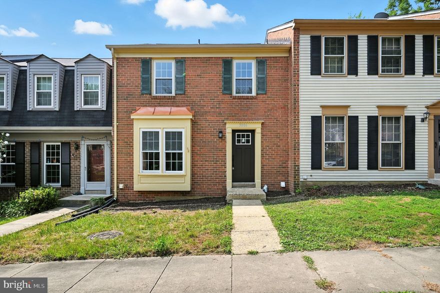 Nestled in the charming Comstock community, this beautifully renovated townhouse offers a perfect blend of traditional elegance and modern luxury. Step inside to discover a spacious layout that seamlessly combines comfort and sophistication. The heart of the home features a stunning kitchen equipped with a built-in gas range, sleek range hood, and a refrigerator that caters to all your culinary needs. This townhouse boasts four generously sized bedrooms, each designed with relaxation in mind. The primary suite features a luxurious walk-in closet, providing an abundance of space for your wardrobe. The bathrooms have been thoughtfully designed, including a full bath with a walk-in shower that offers a spa-like experience right at home. The fully finished basement adds versatility to the living space, ideal for a home office, playroom, or media center. Convenience is key with a dedicated laundry area featuring front-loading washer and dryer units, making laundry day a breeze. Outside, enjoy the community amenities, including a refreshing pool that invites you to unwind on warm summer days. The property is situated on a low-maintenance lot, allowing you to spend more time enjoying your home and less time on upkeep. Parking is hassle-free with designated on-street and parking lot options, ensuring that you and your guests always have a place to park. This residence is not just a home; it's a lifestyle. W Embrace the opportunity to make this stunning property your own and indulge in the exclusive lifestyle it offers.

MAJOR NEW FEATURES: NEW WATER HEATER (2025), NEW HVAC UNIT (2025), NEW ROOF (2025) as well as other major renovations to help you avoid fixing things up for years to come!