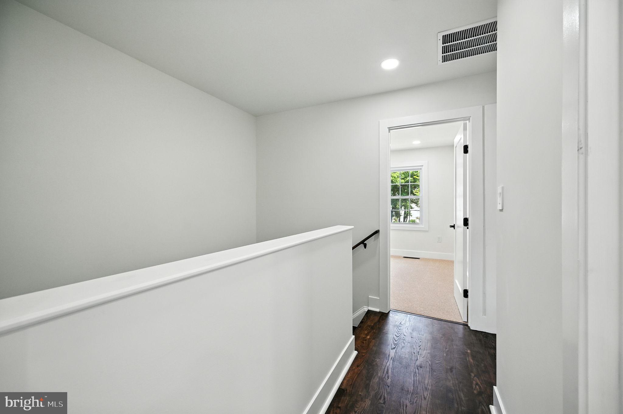 COMSTOCK - Residential