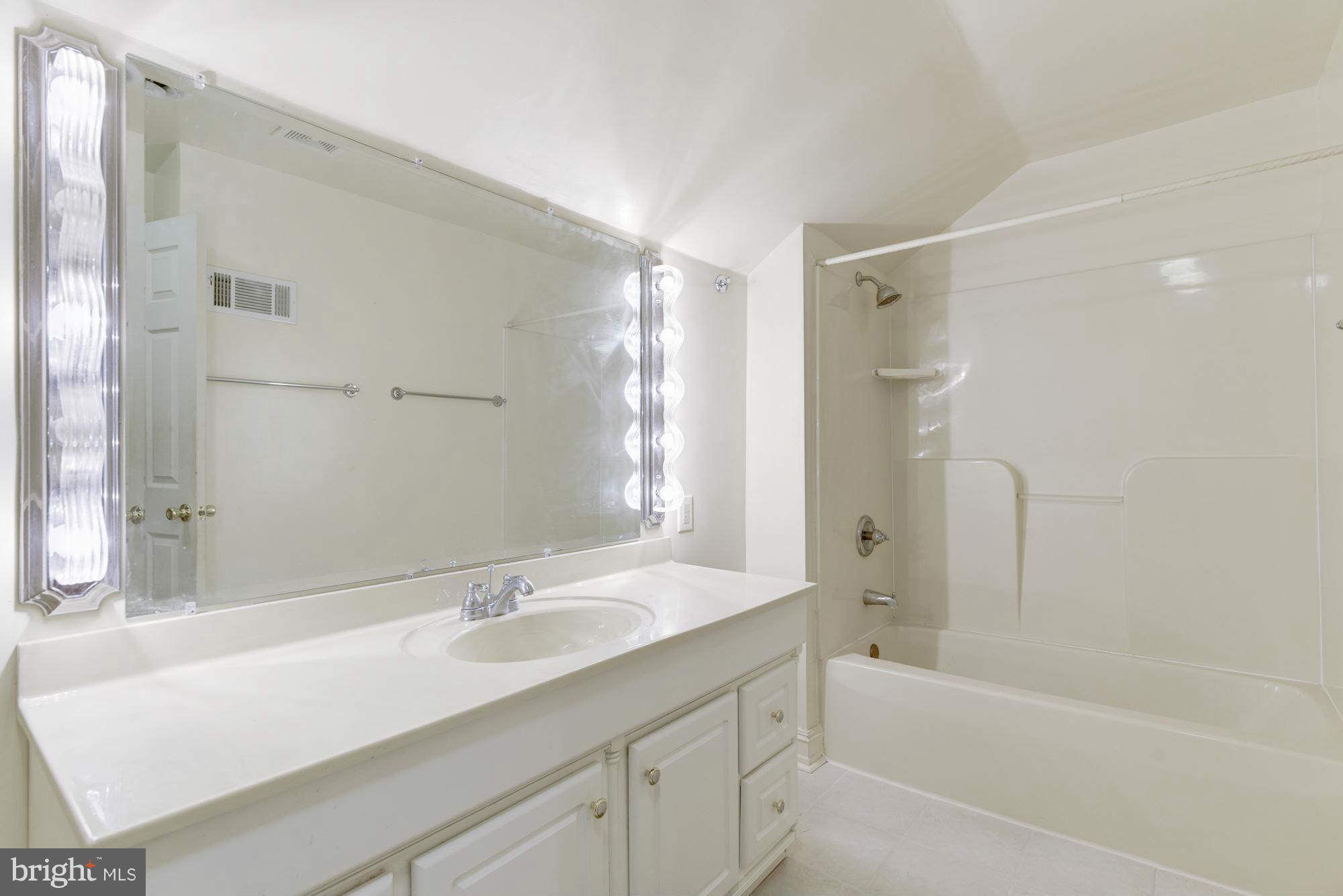 MOUNTAIN BROOK ESTATES - Residential