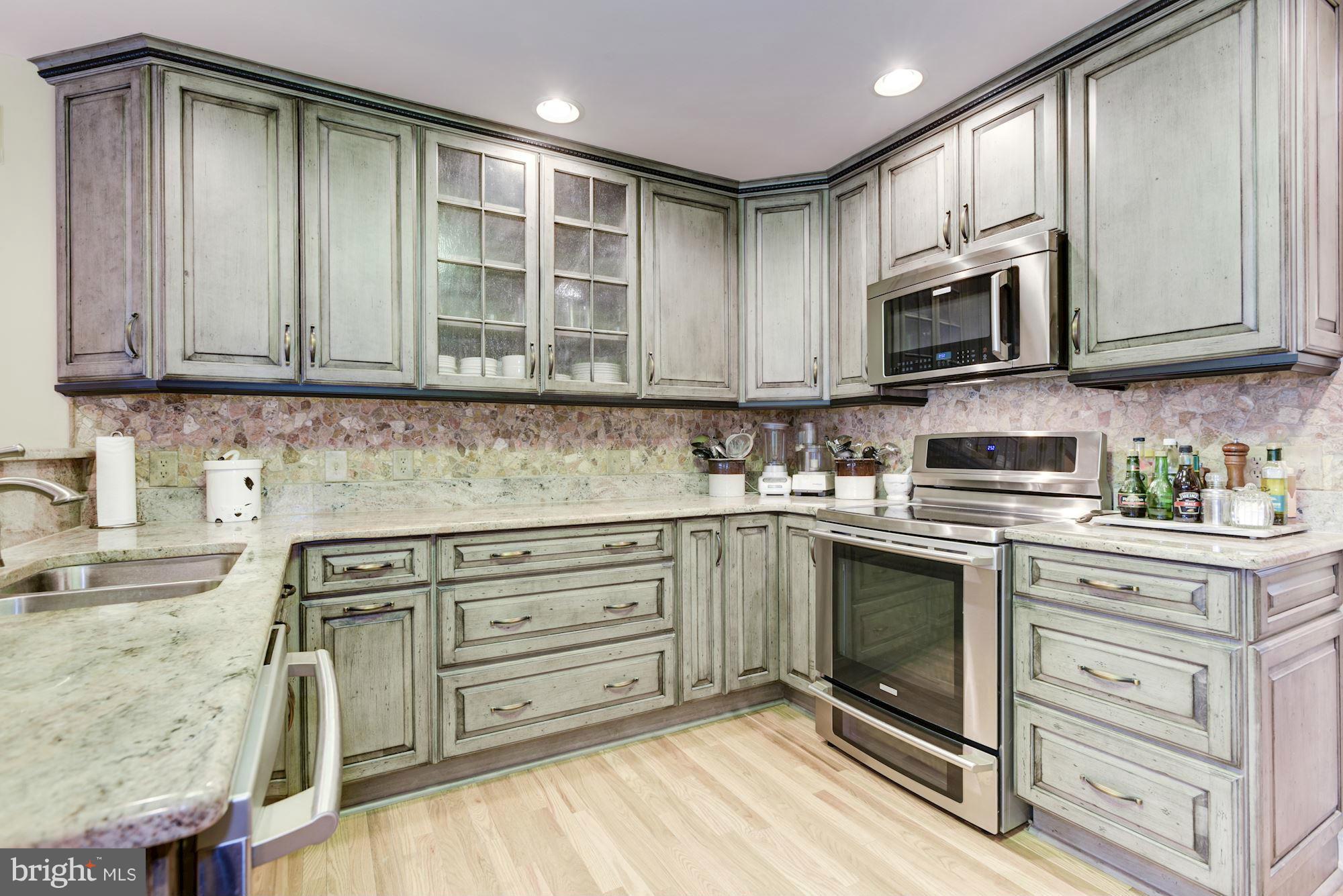 MOUNTAIN BROOK ESTATES - Residential