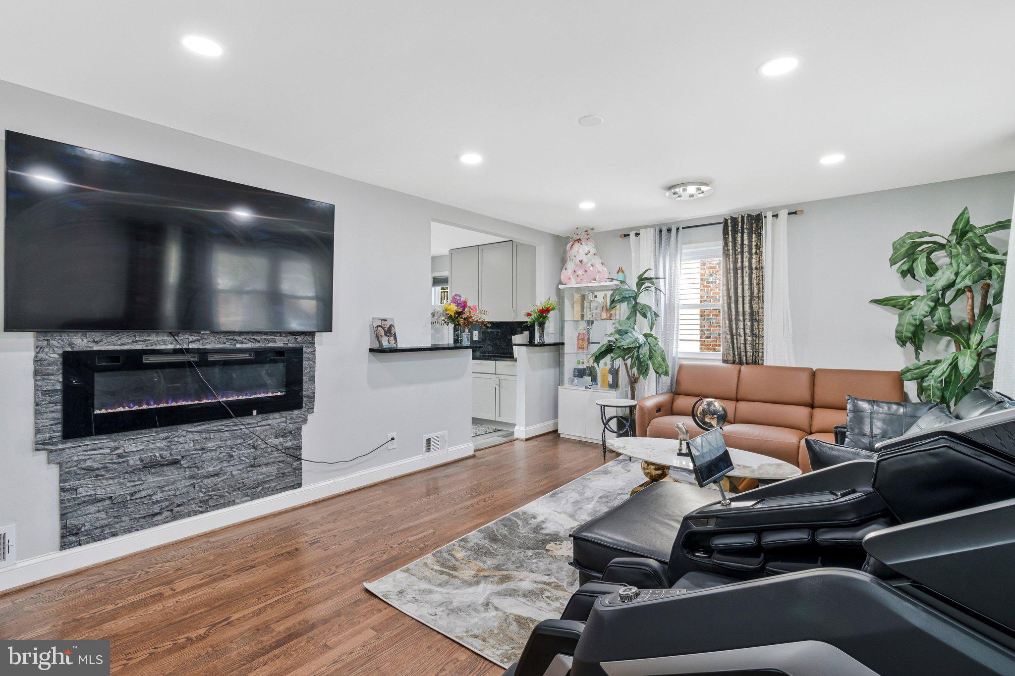 9217 3RD STREET